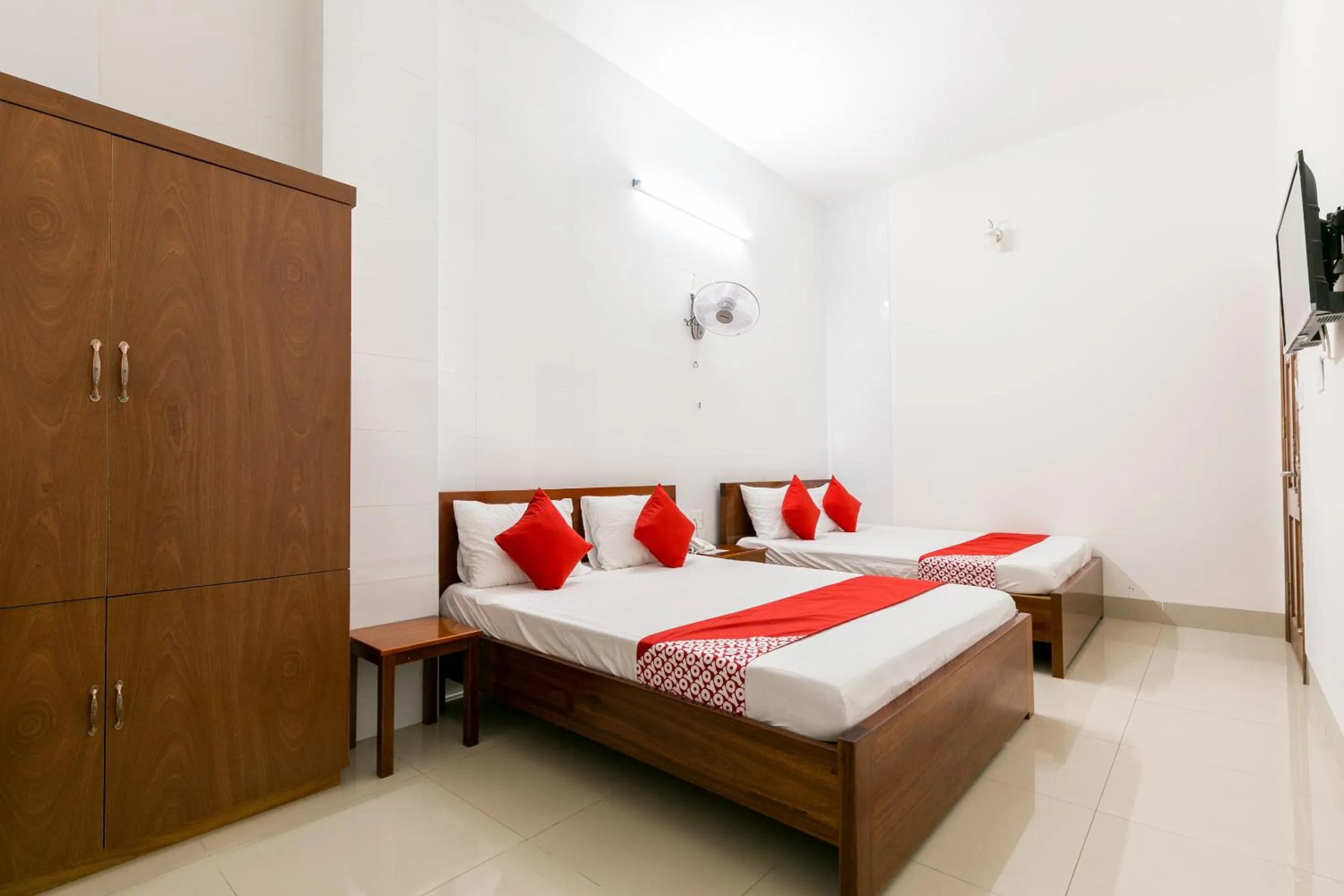 Bedroom, Bed in Jupiter Hotel