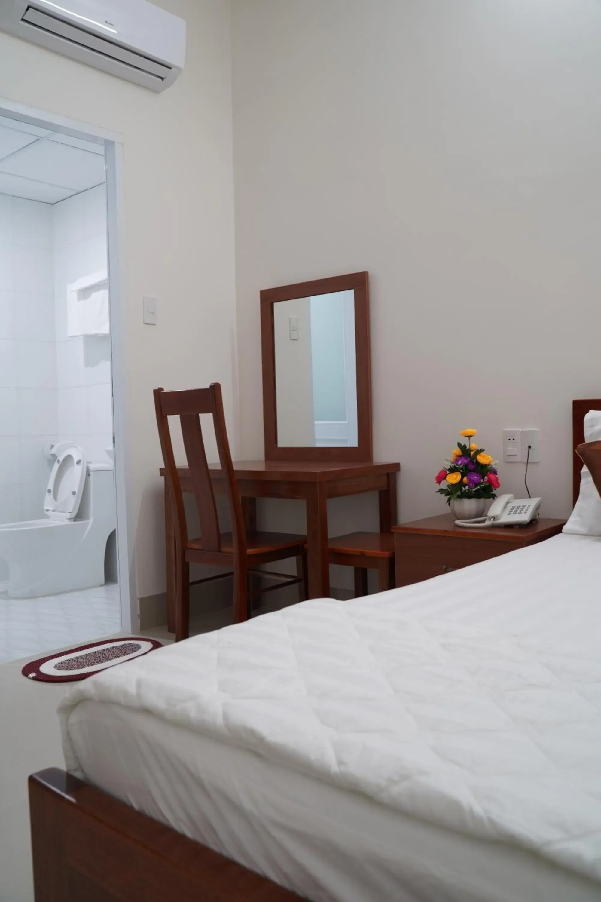 Bed in Jupiter Hotel Bed in Jupiter Hotel