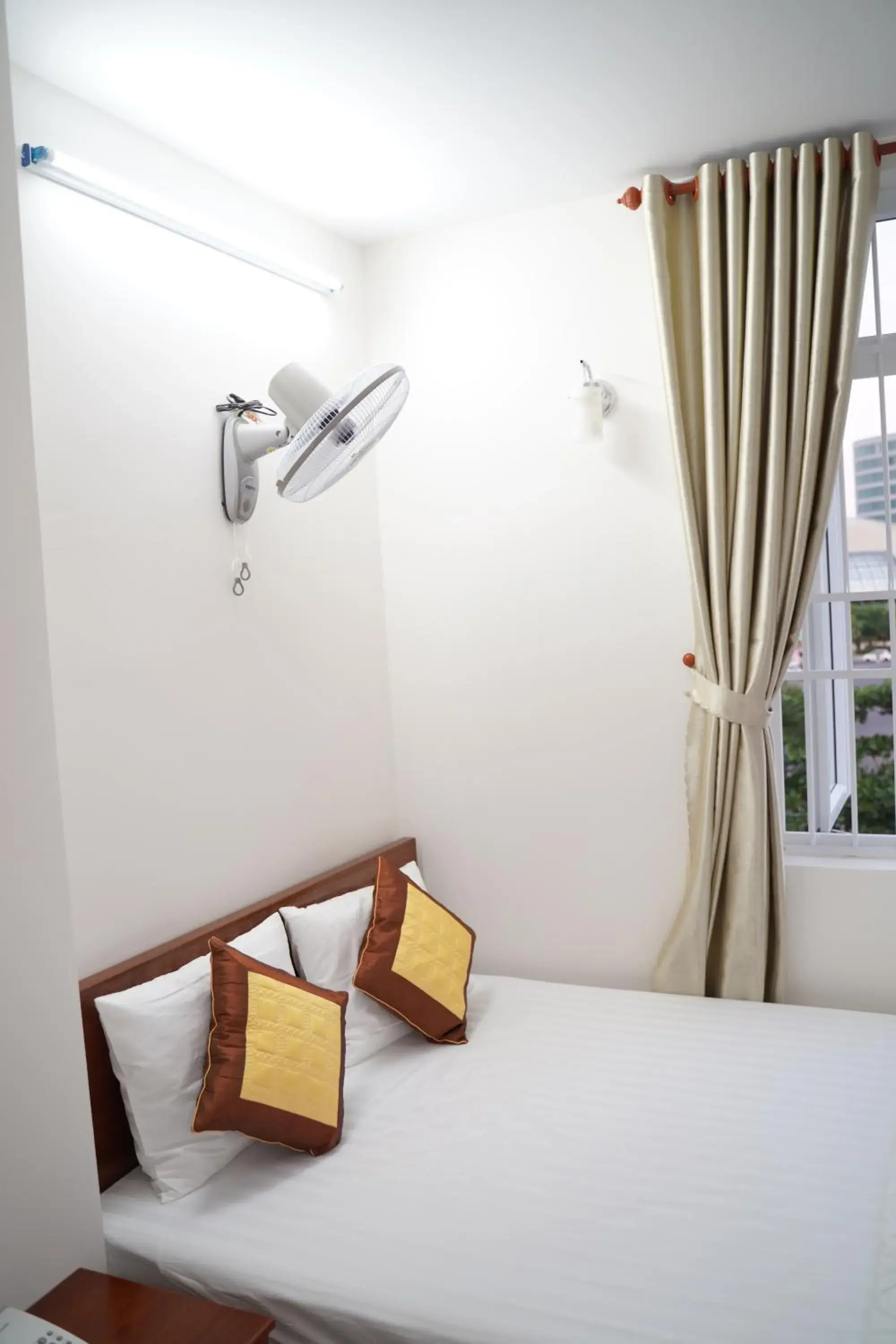 Bed in Jupiter Hotel Bed in Jupiter Hotel