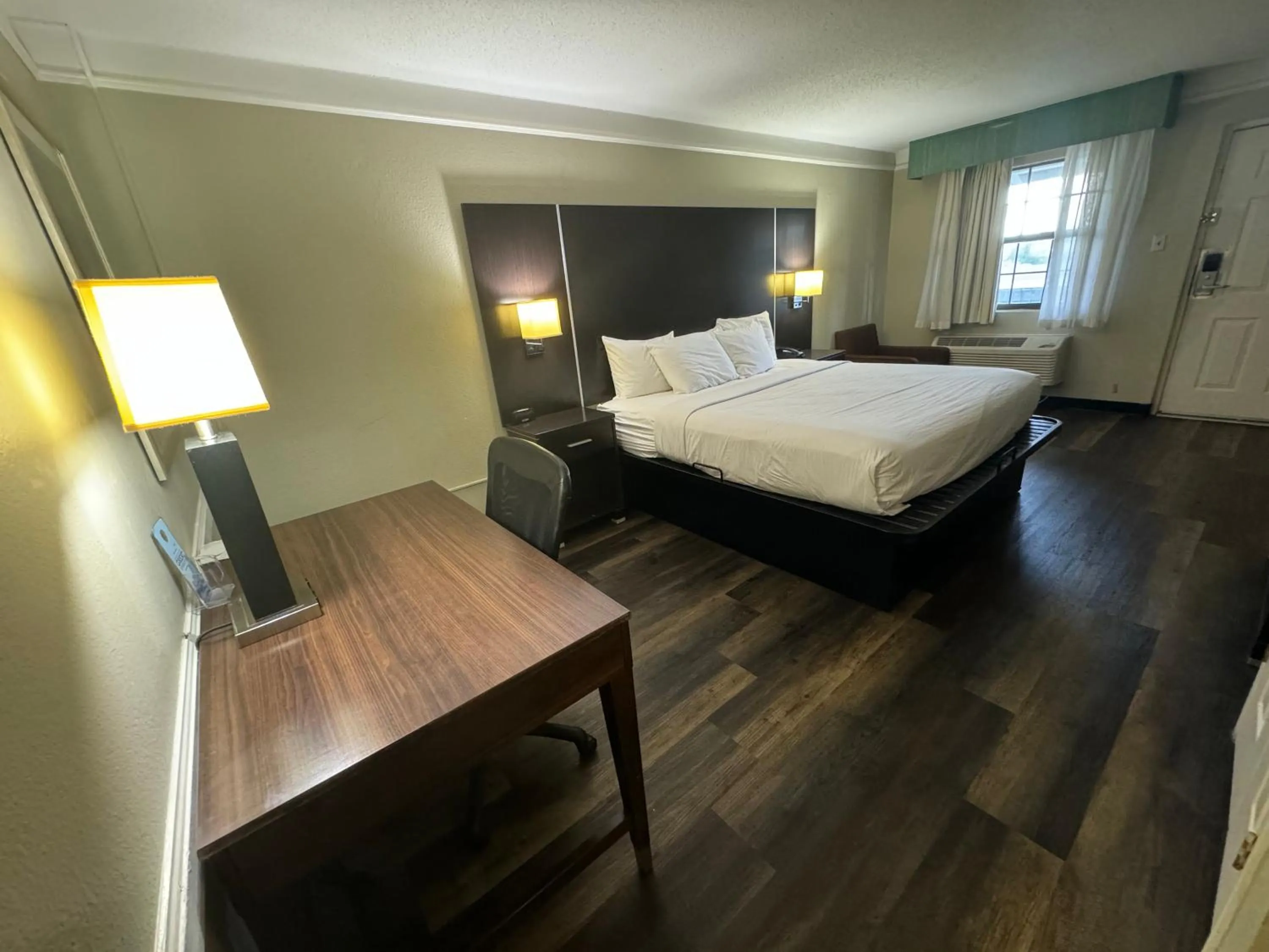 Bed in Travelodge by Wyndham Tuscaloosa