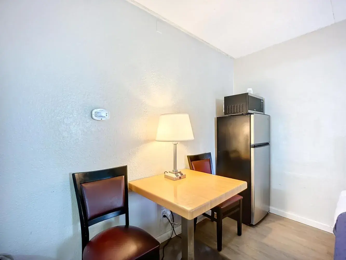 Double Room with Two Double Beds - Non-Smoking in SoHo Inn and Suites Jacksonville North Double Room with Two Double Beds - Non-Smoking in SoHo Inn and Suites Jacksonville North