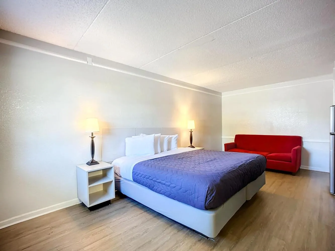 Bed in SoHo Inn and Suites Jacksonville North