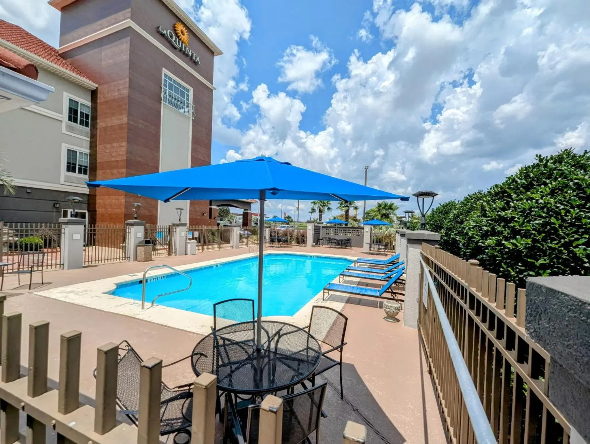 Pool view in La Quinta by Wyndham Prattville Pool view in La Quinta by Wyndham Prattville