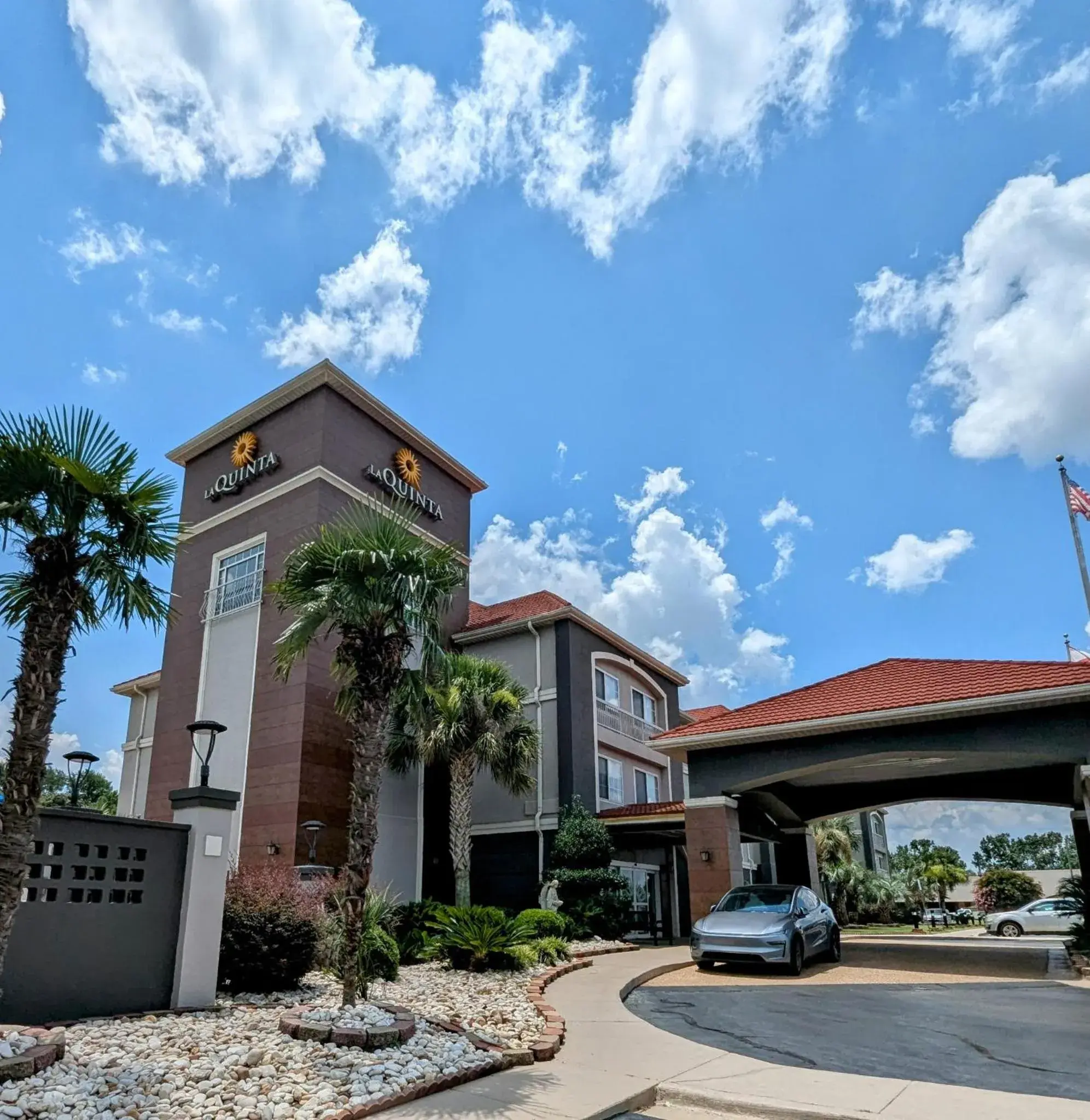 Property building in La Quinta by Wyndham Prattville Property building in La Quinta by Wyndham Prattville