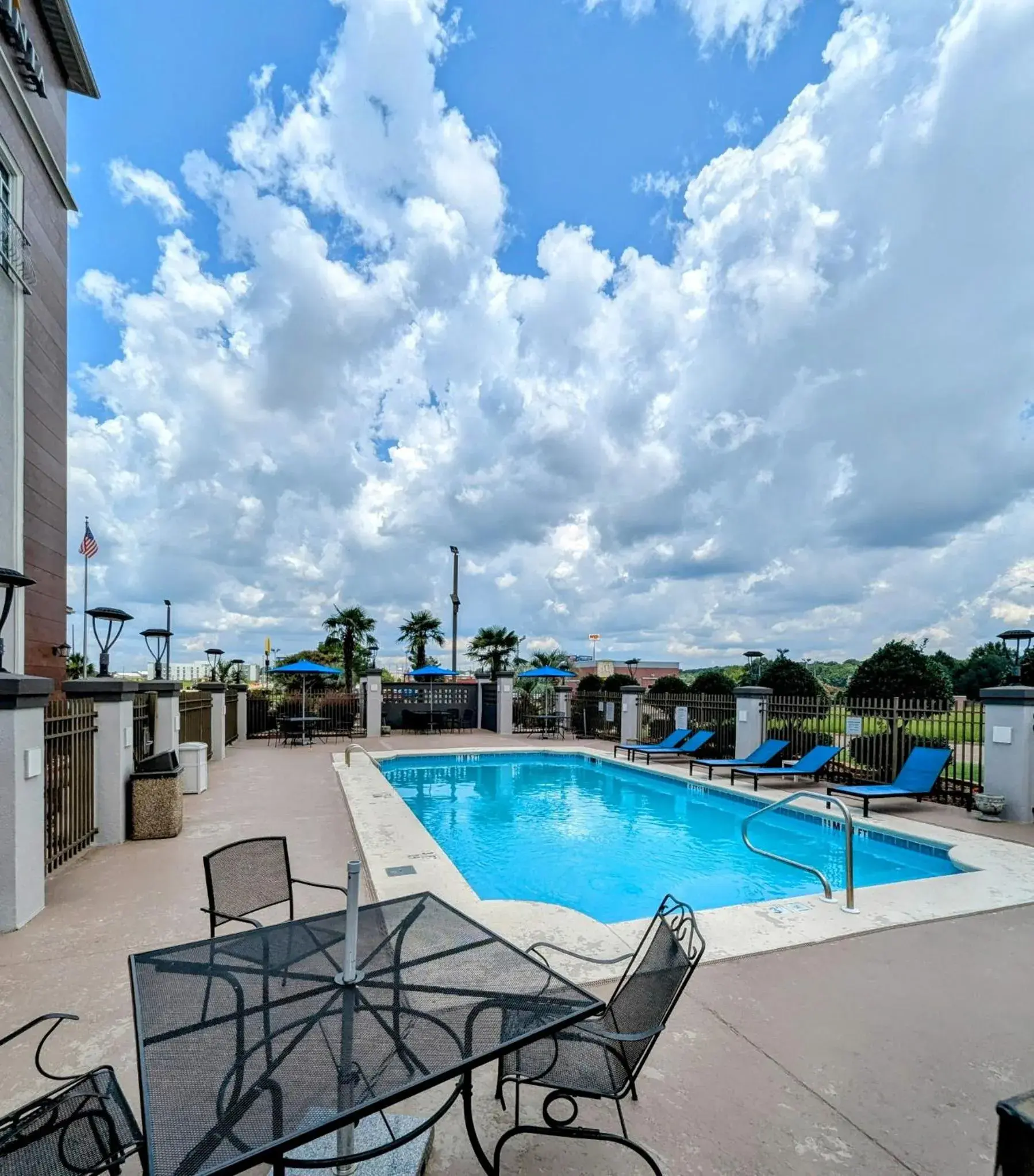 Pool view in La Quinta by Wyndham Prattville Pool view in La Quinta by Wyndham Prattville
