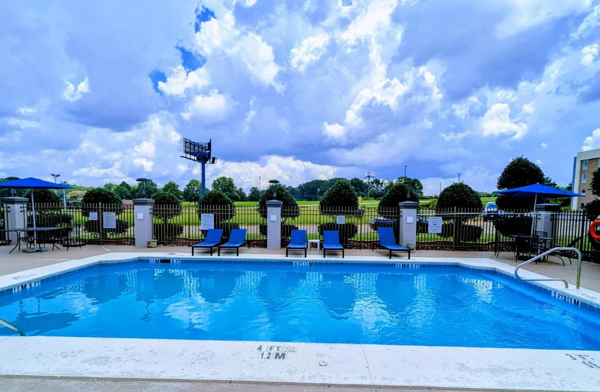 Pool view in La Quinta by Wyndham Prattville Pool view in La Quinta by Wyndham Prattville