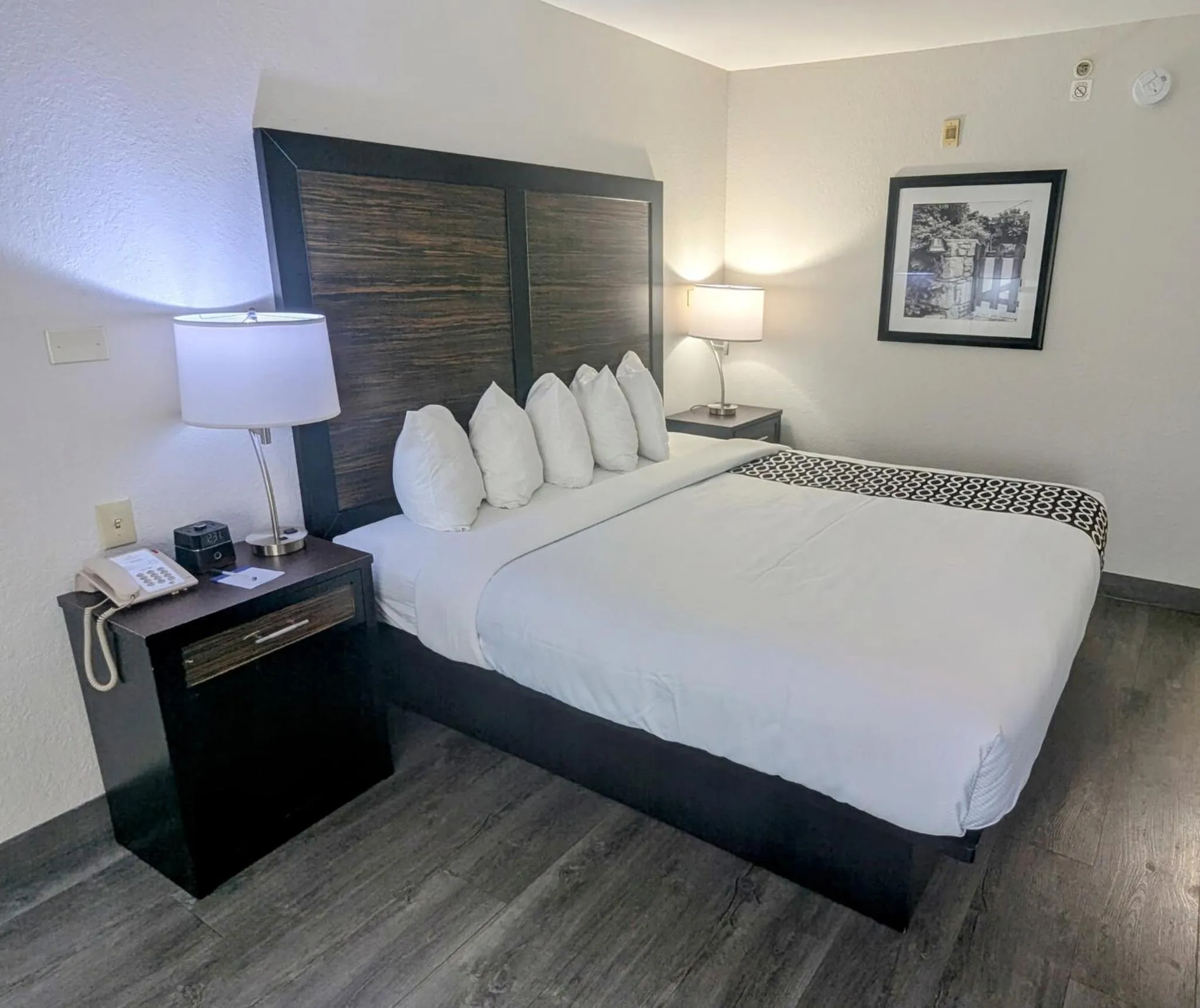 Photo of the whole room, Bed in La Quinta by Wyndham Prattville