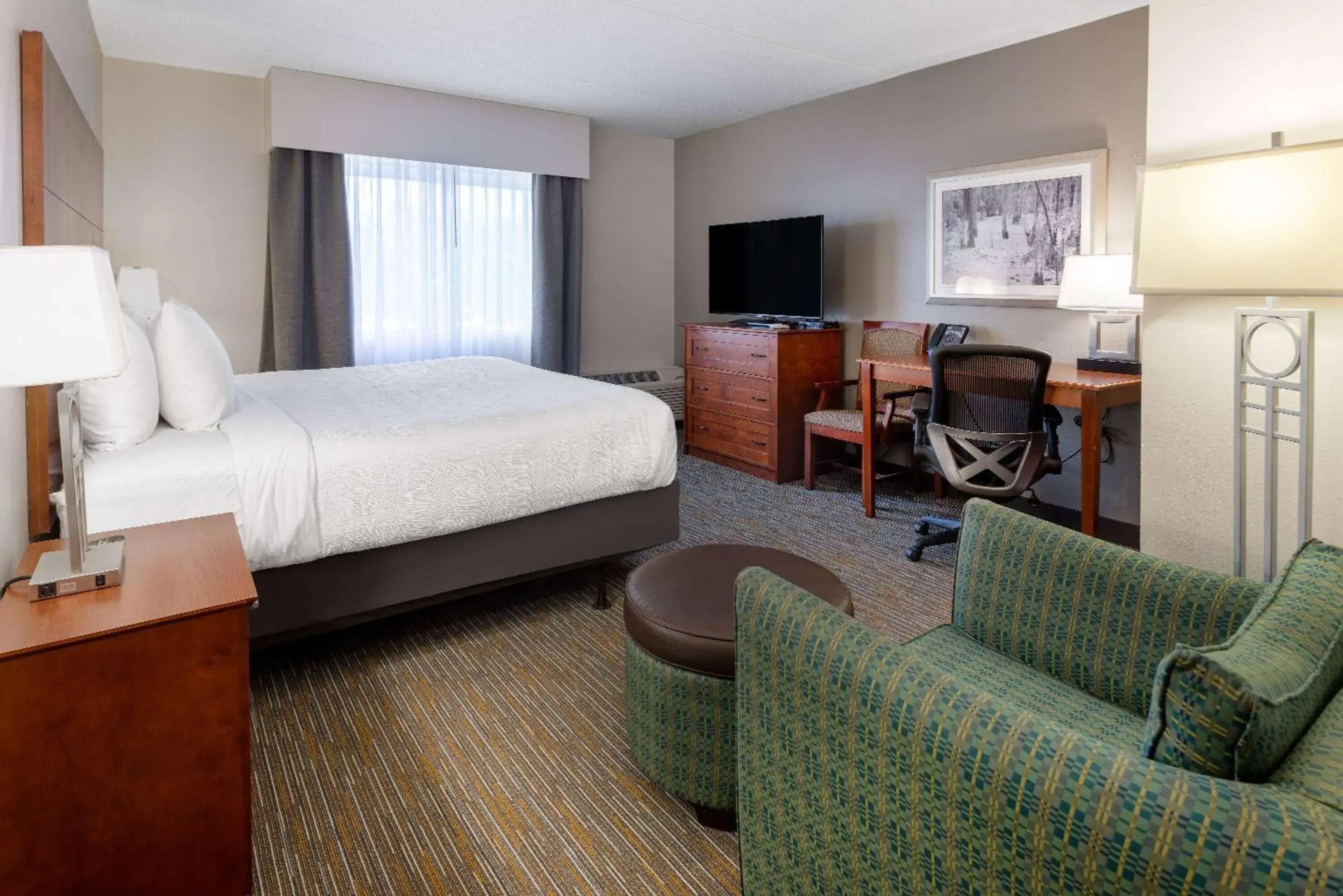 Photo of the whole room, Bed in Wingate by Wyndham Valdosta/Moody AFB Photo of the whole room, Bed in Wingate by Wyndham Valdosta/Moody AFB