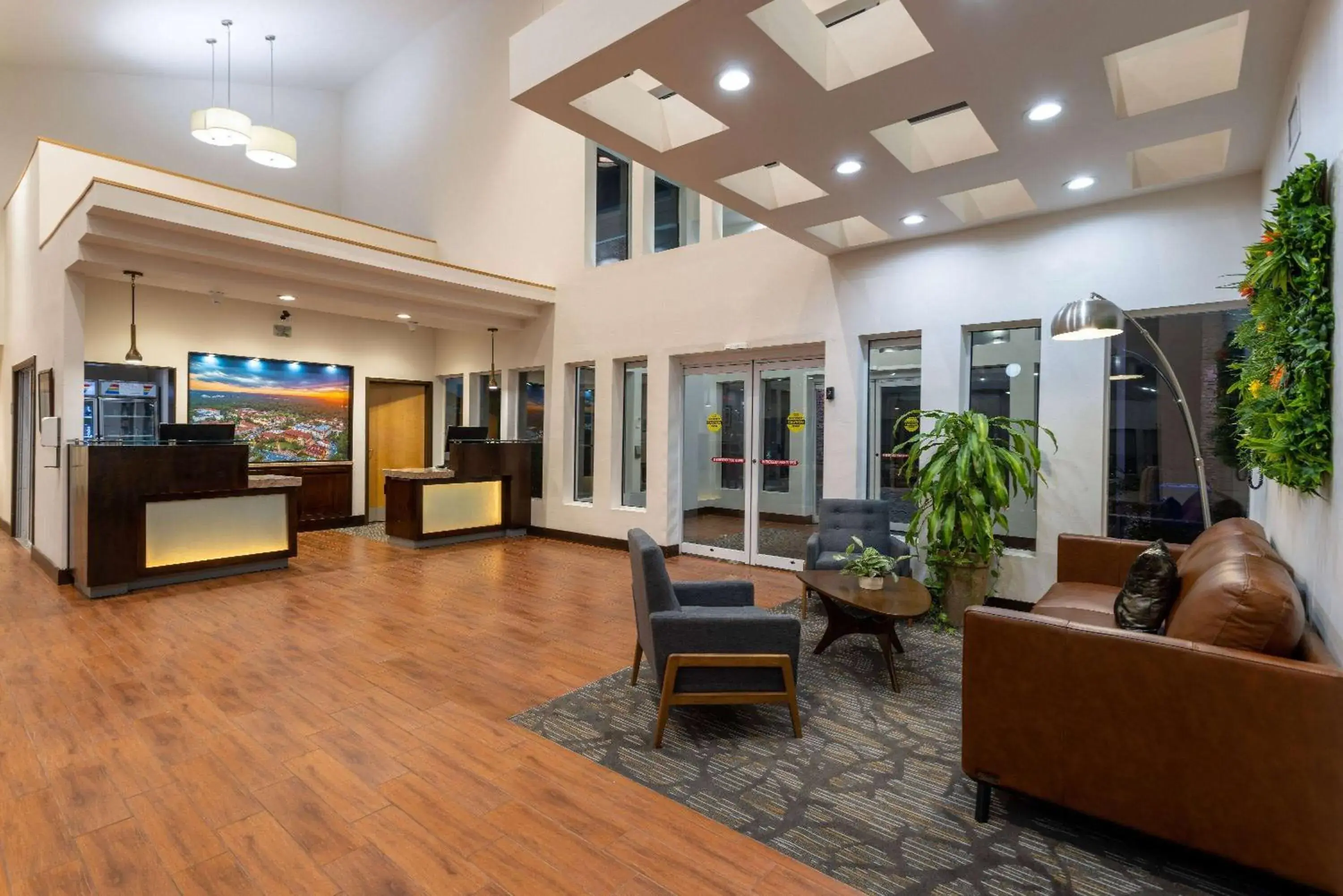 Lobby or reception in Wingate by Wyndham Valdosta/Moody AFB Lobby or reception in Wingate by Wyndham Valdosta/Moody AFB