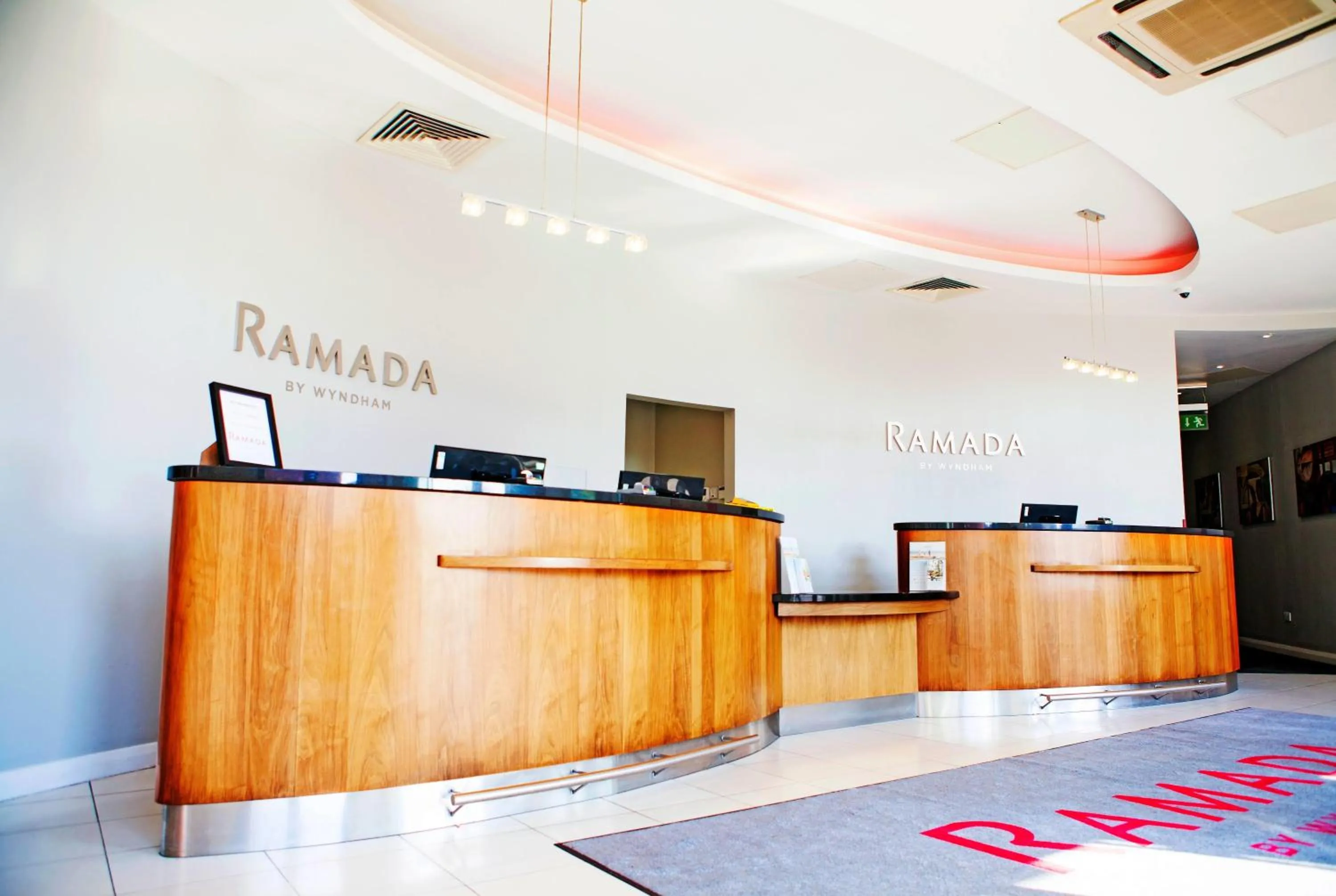 Lobby or reception in Ramada by Wyndham Belfast