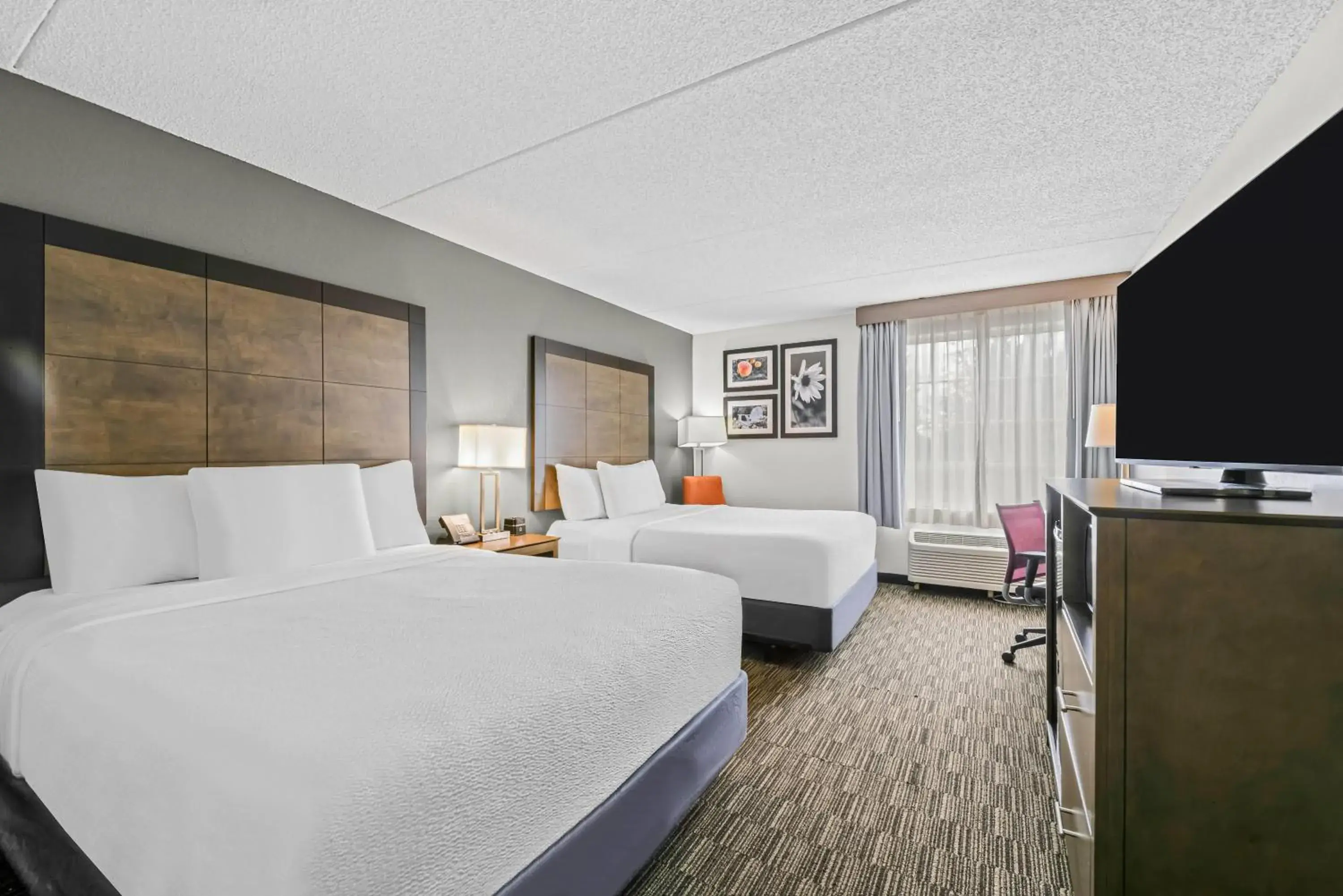 Photo of the whole room, Bed in La Quinta by Wyndham Atlanta Douglasville Photo of the whole room, Bed in La Quinta by Wyndham Atlanta Douglasville