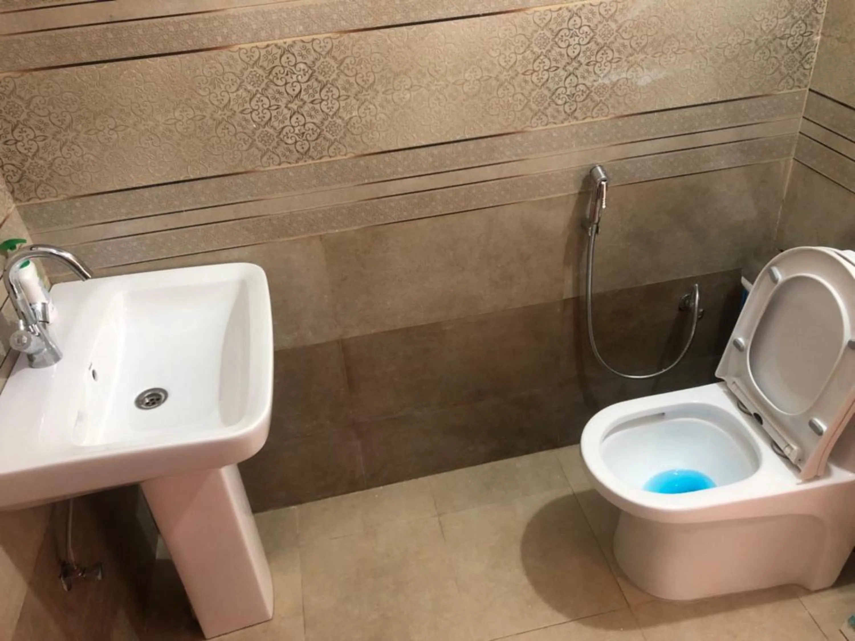 Bathroom in Khushi Cottage