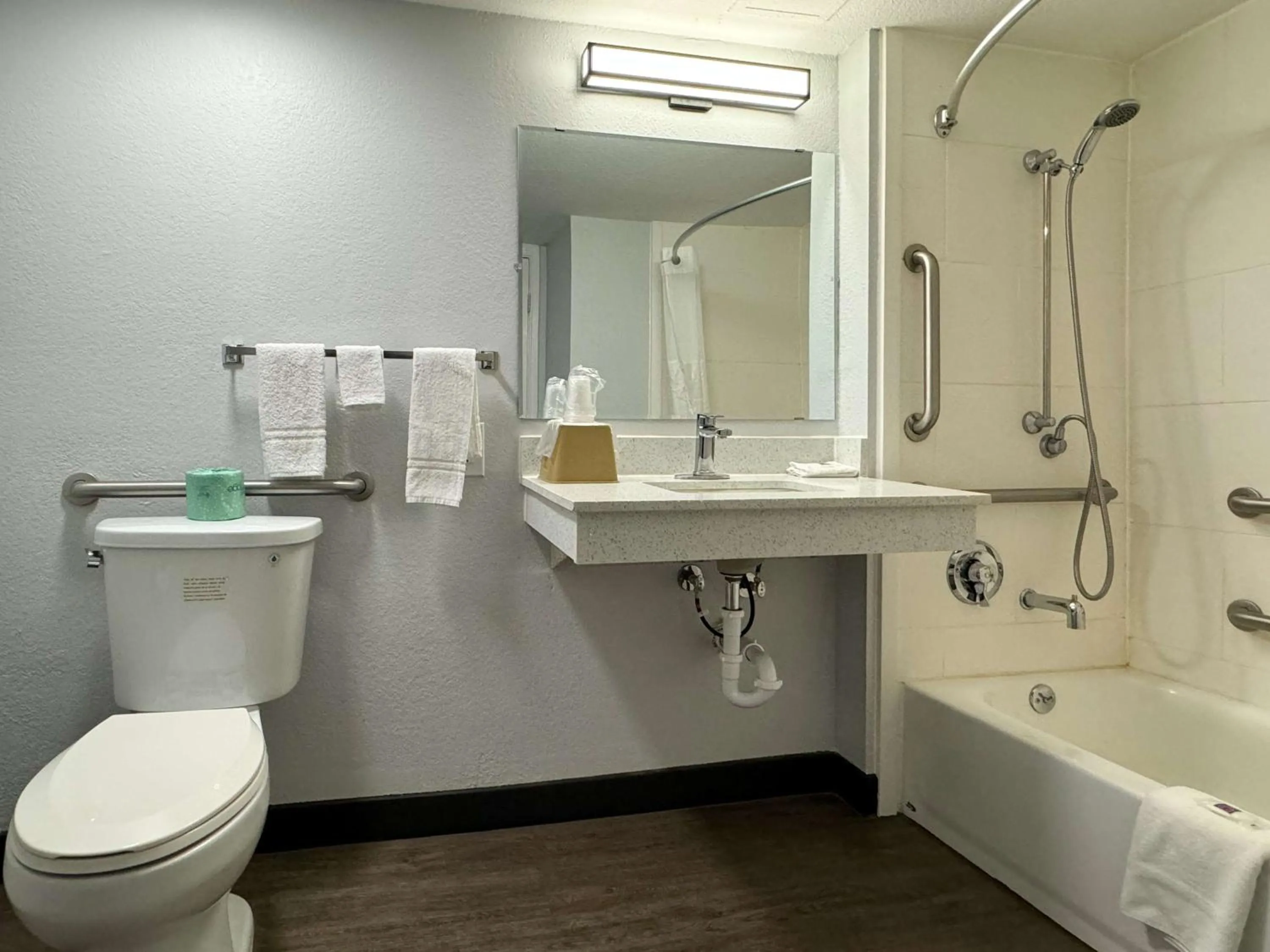 Bathroom in Motel 6 Huntsville AL University Dr.