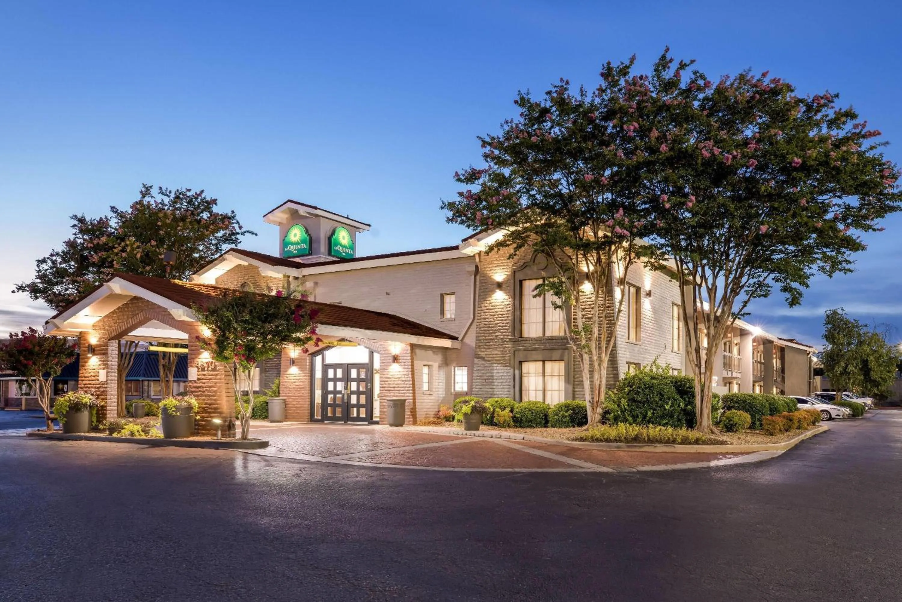 Property building in La Quinta Inn by Wyndham Huntsville Research Park