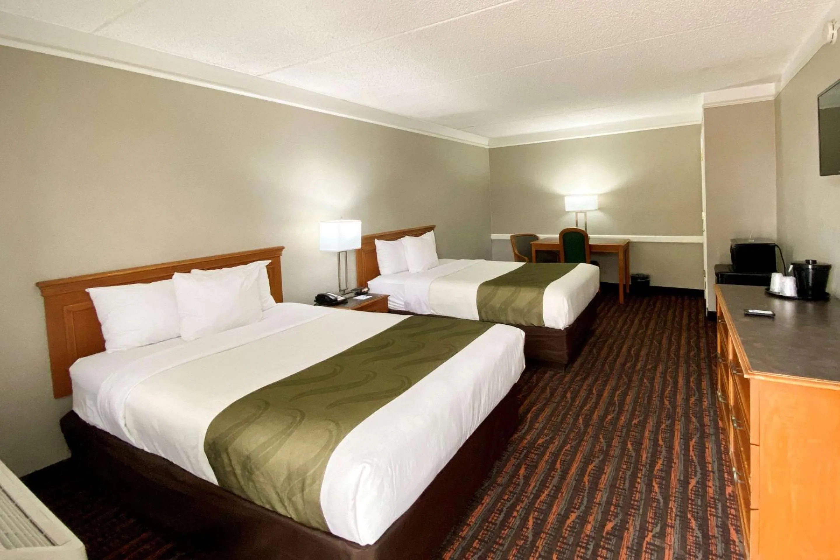 Photo of the whole room, Bed in Quality Inn Harlingen
