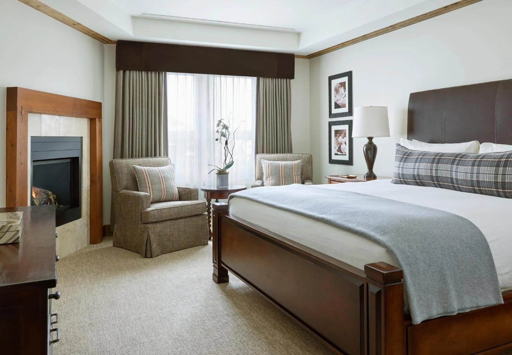 Bedroom, Bed in Residences at The Little Nell