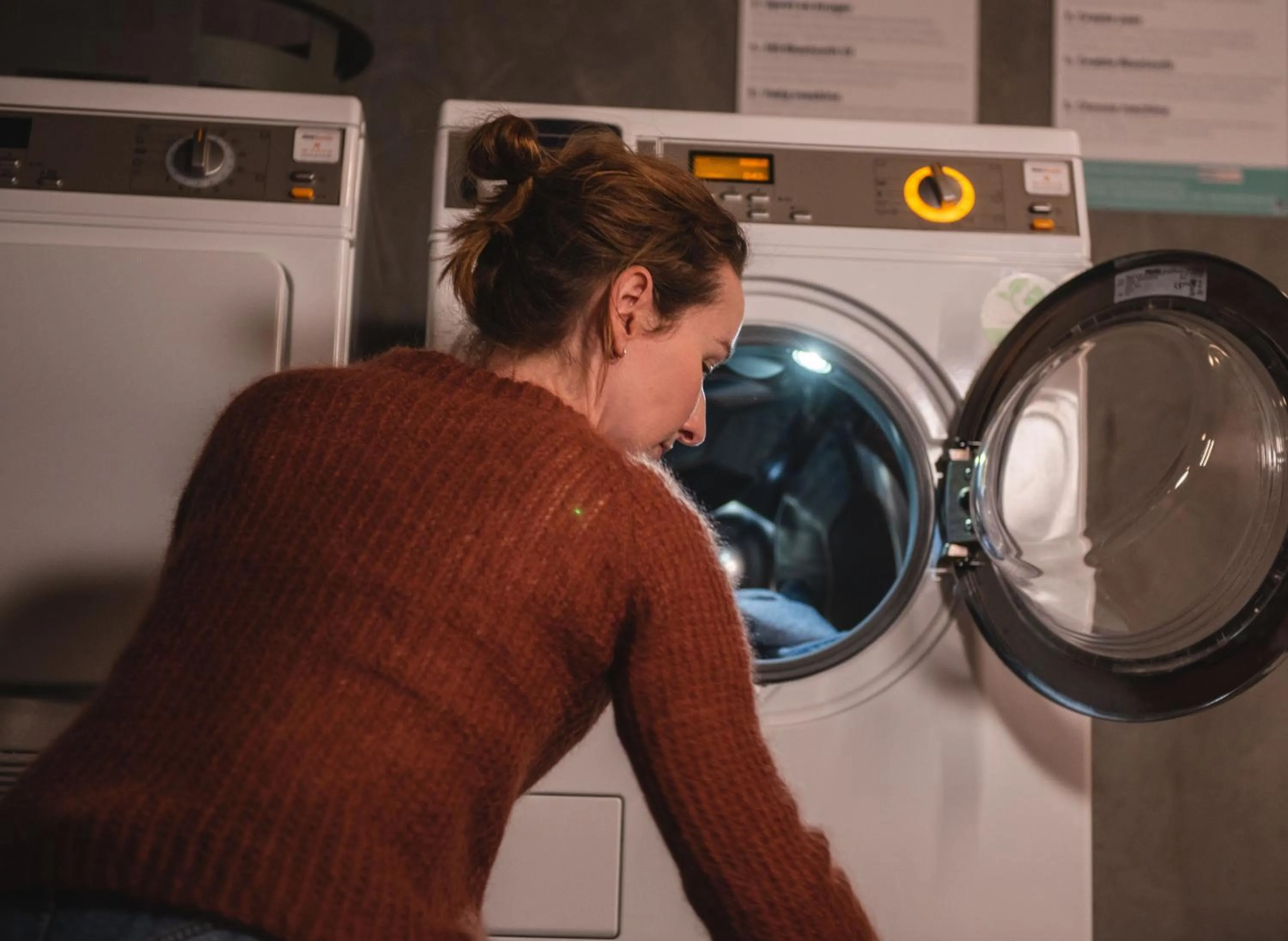 washing machine in Hotel GUESTapart