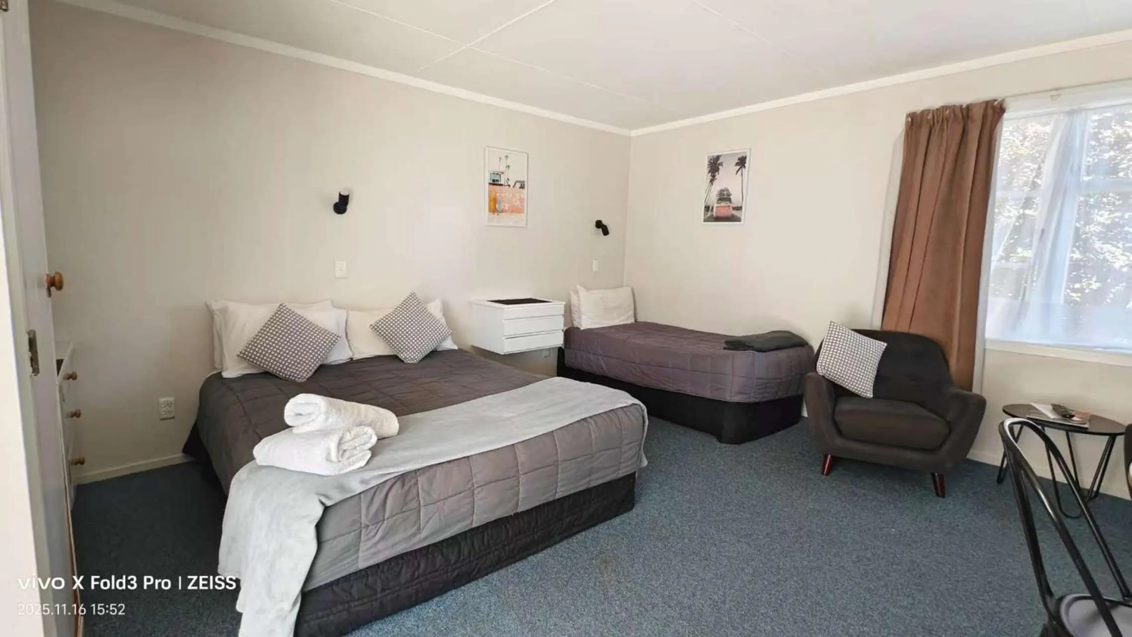 Bed in Chanel Court Motel