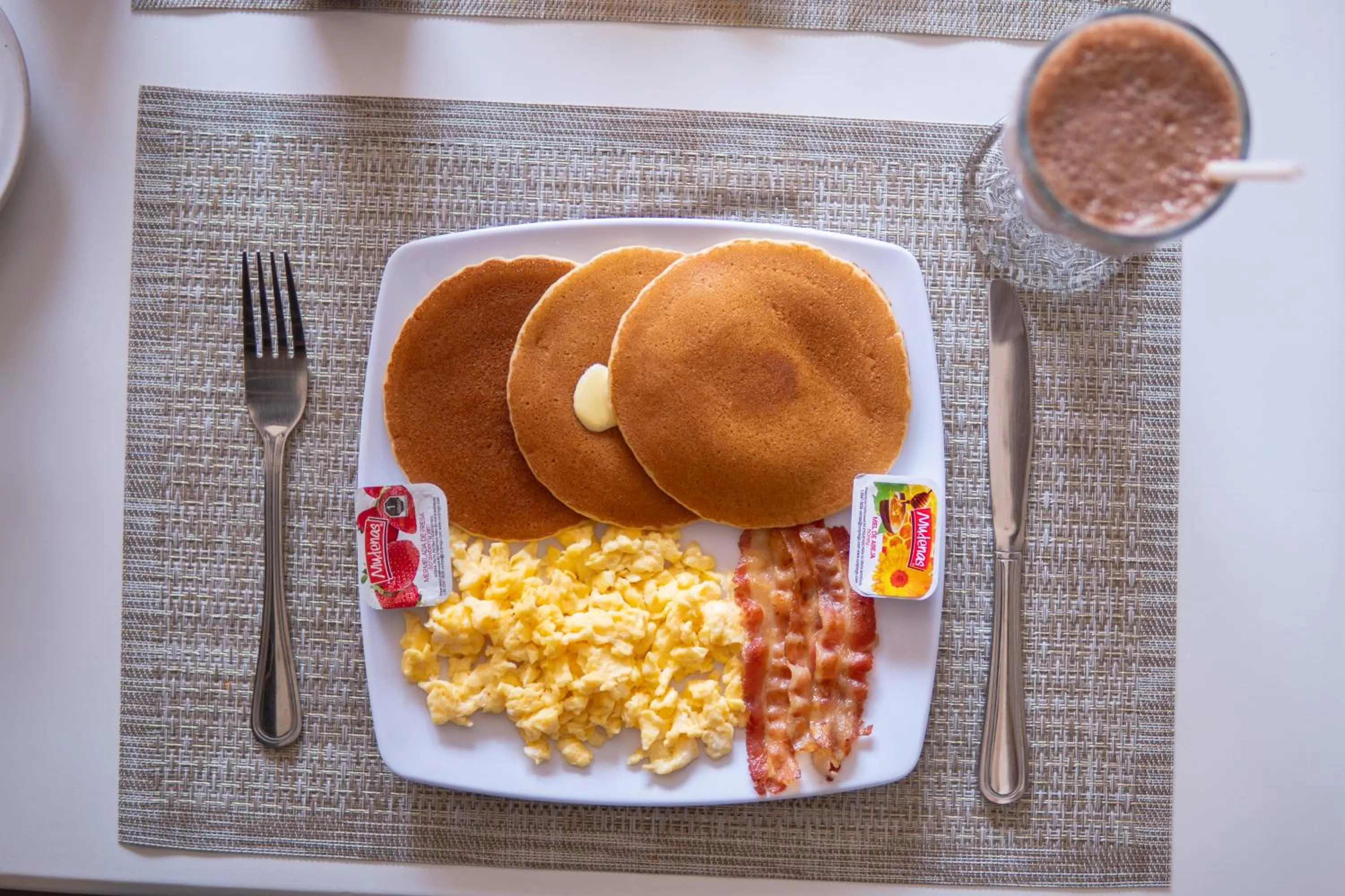 Breakfast in Hotel America Palacio