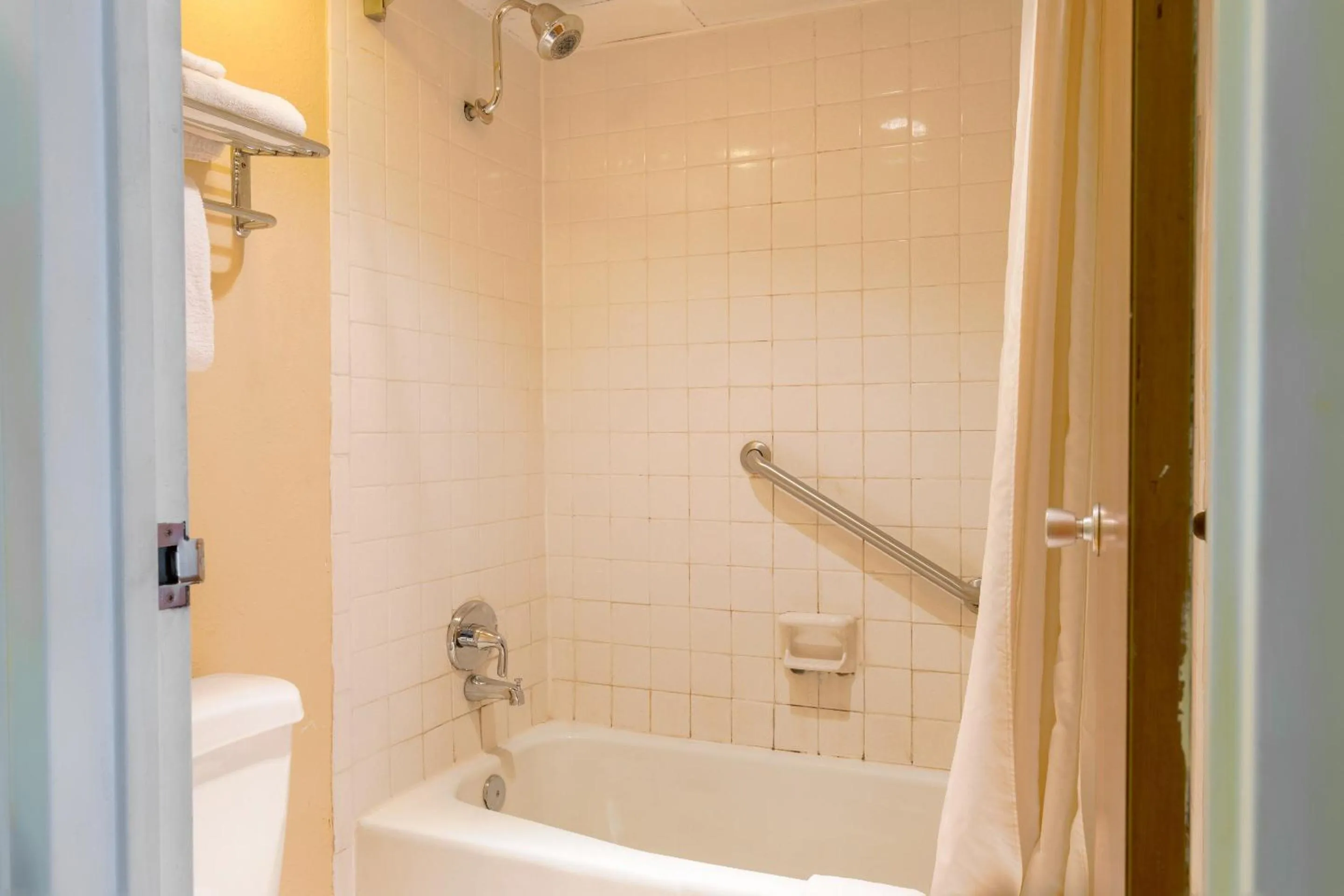 Bathroom in OYO Hotel Lebanon MO I-44