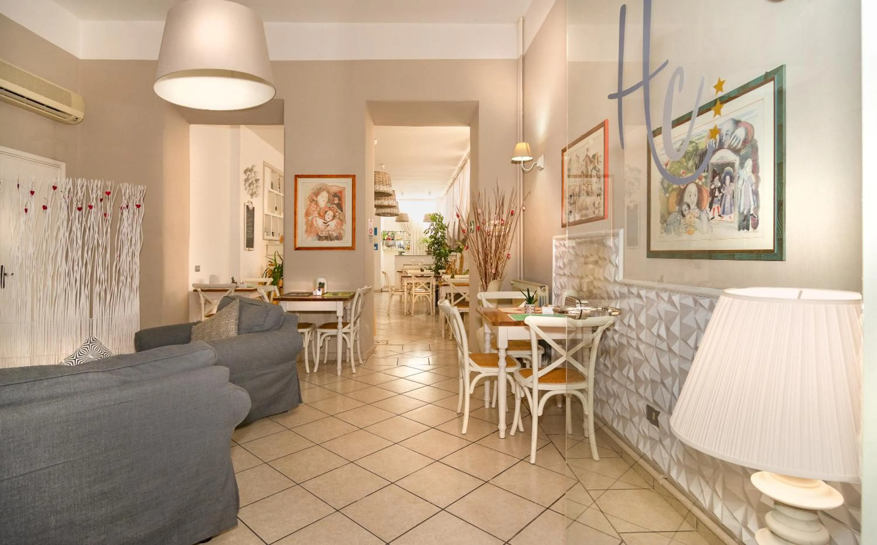 Communal lounge/ TV room in City Hotel