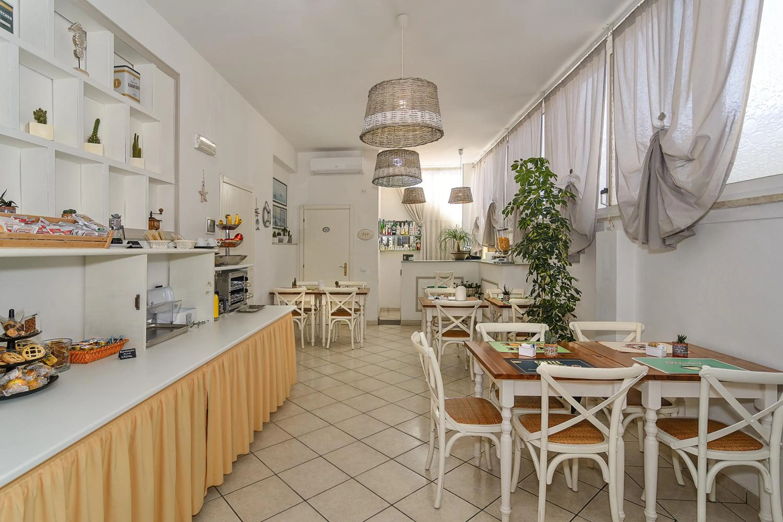 Breakfast in City Hotel