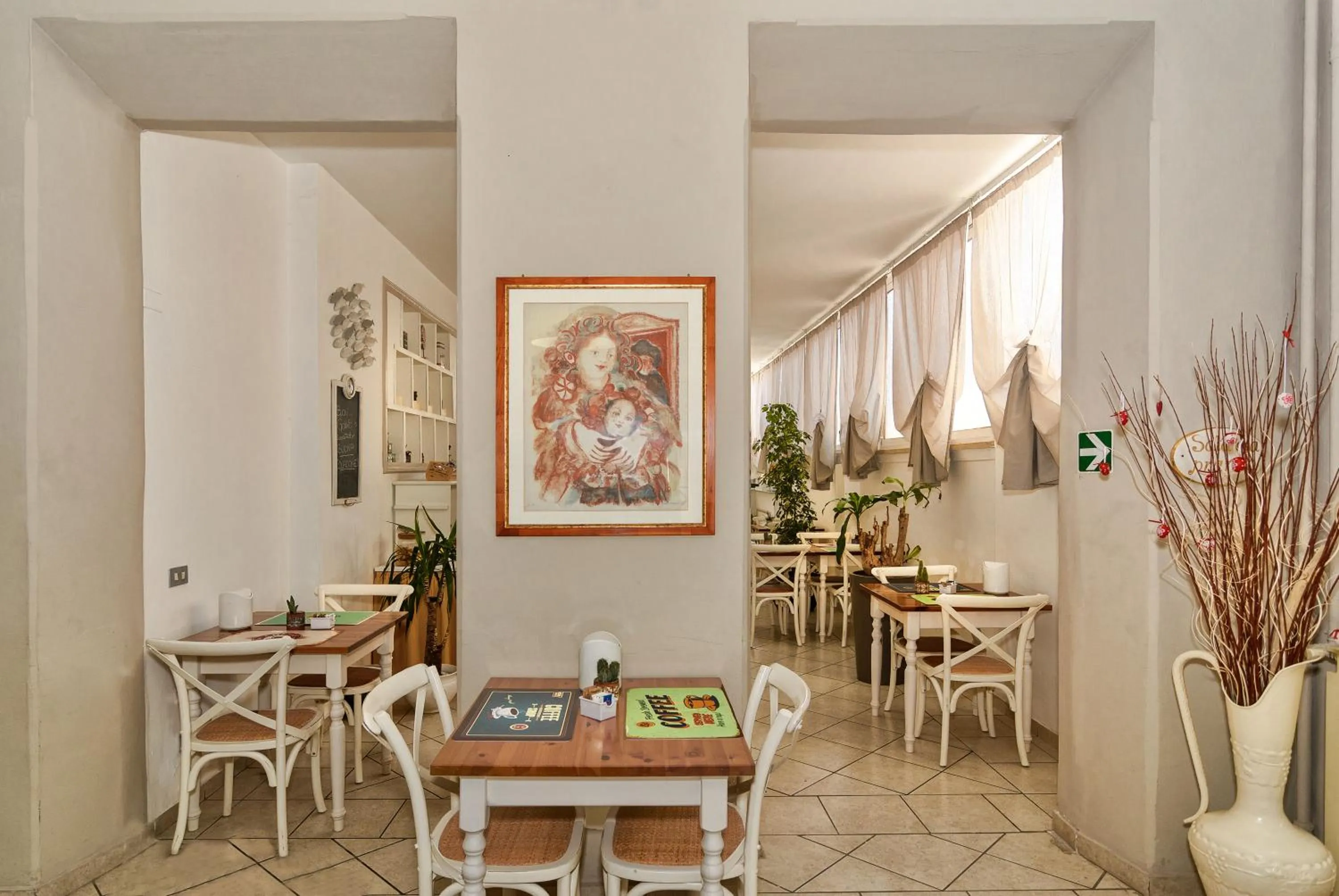 Lounge or bar in City Hotel