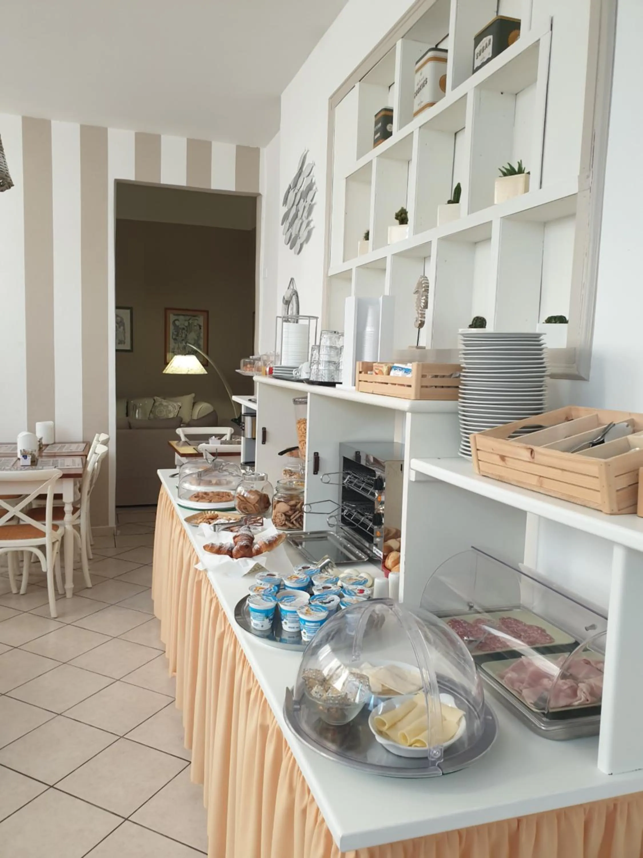 Food and drinks in City Hotel