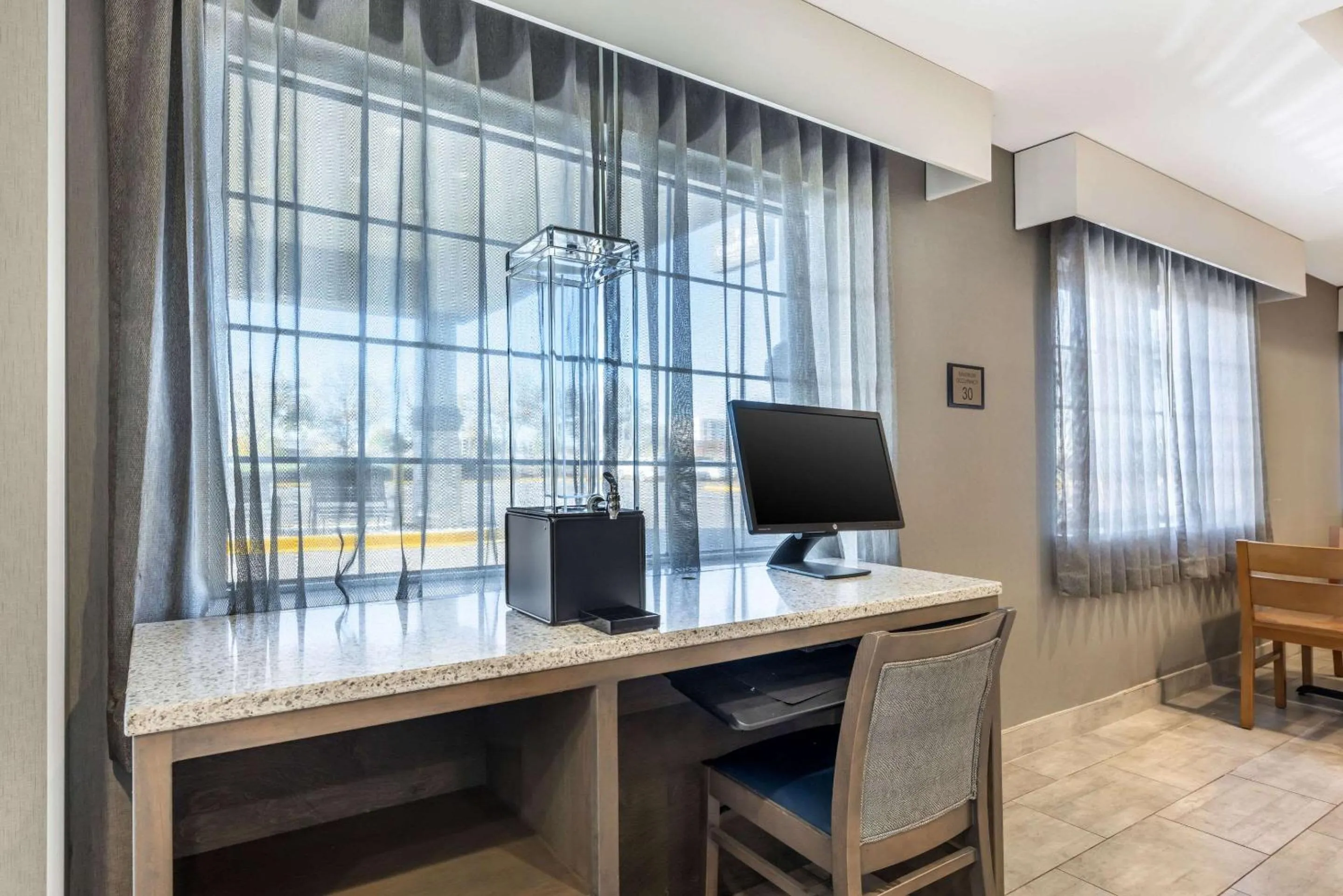 Business facilities in Country Inn & Suites by Radisson Bolingbrook, I-55