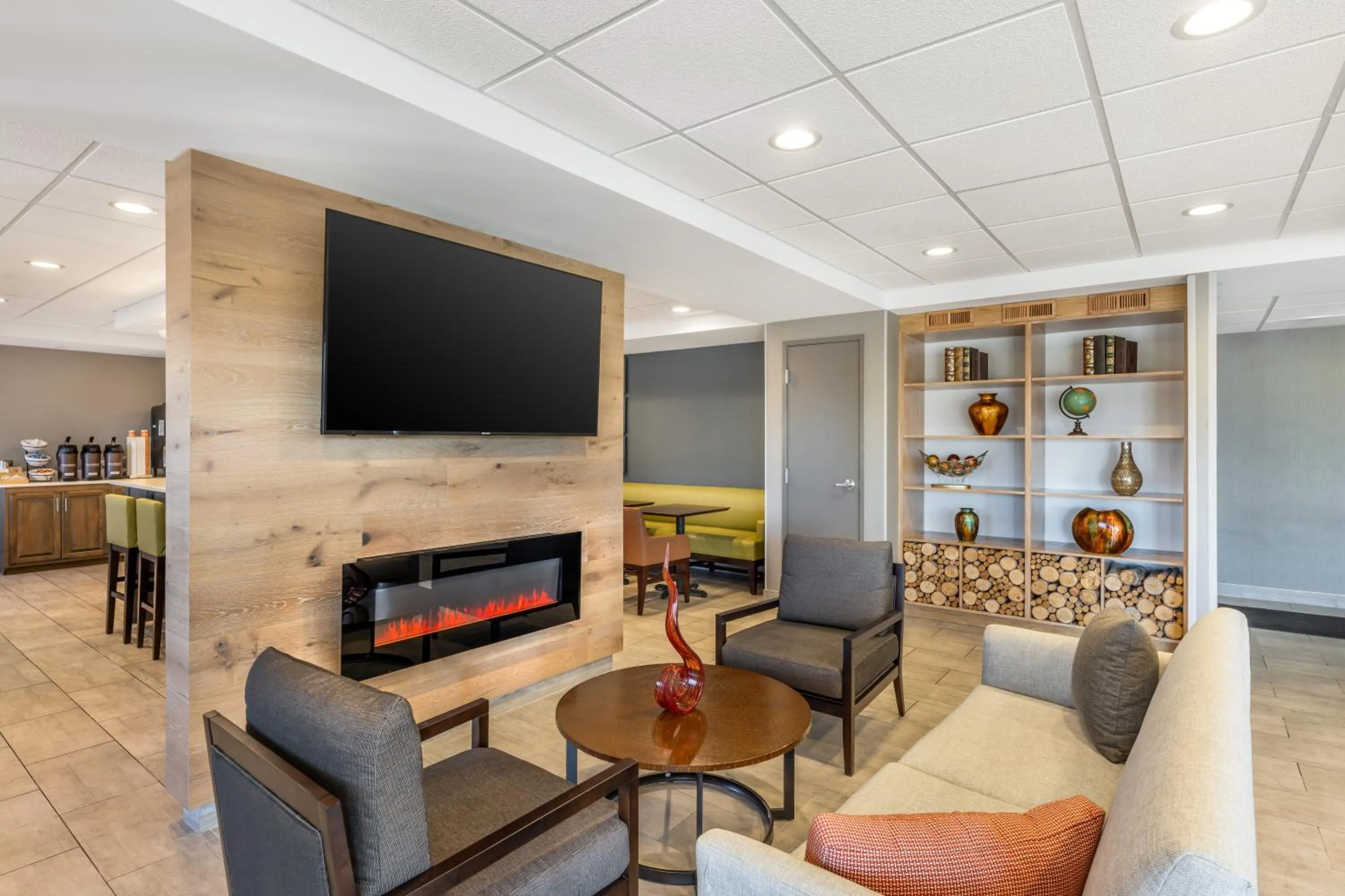 Lobby or reception in Country Inn & Suites by Radisson Bolingbrook, I-55