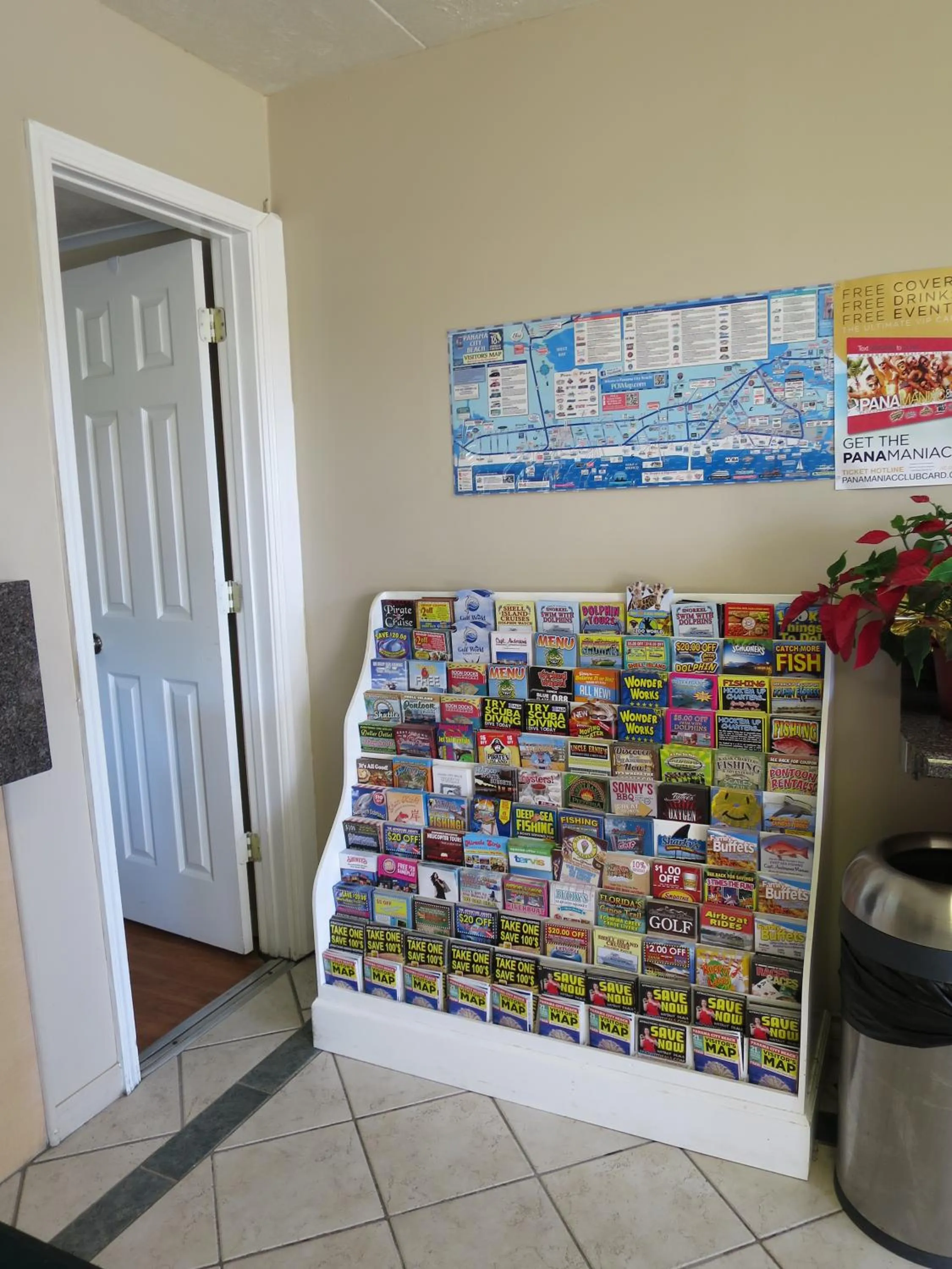 Lobby or reception in Executive Inn - Panama City Beach