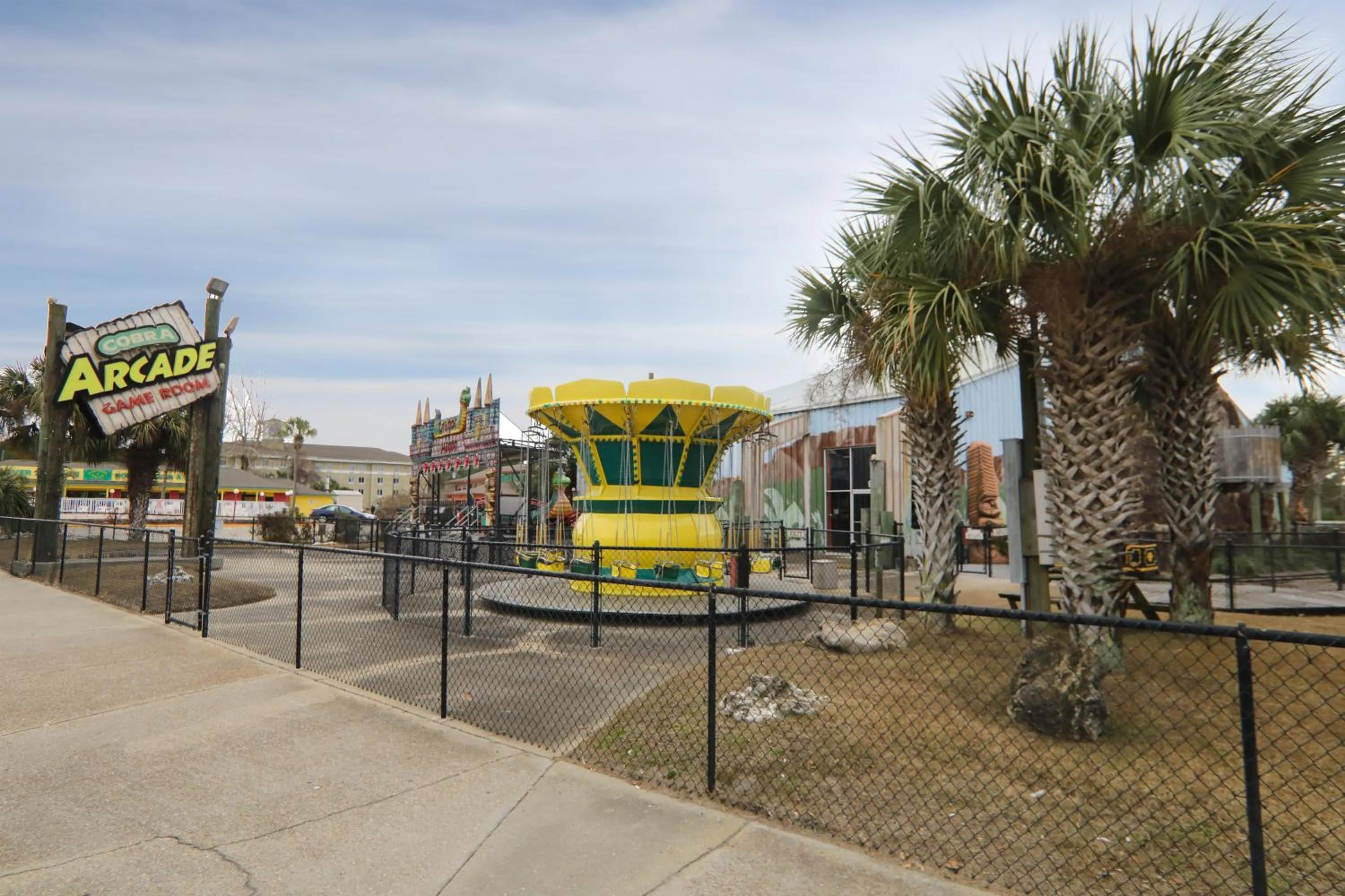Entertainment in Executive Inn - Panama City Beach