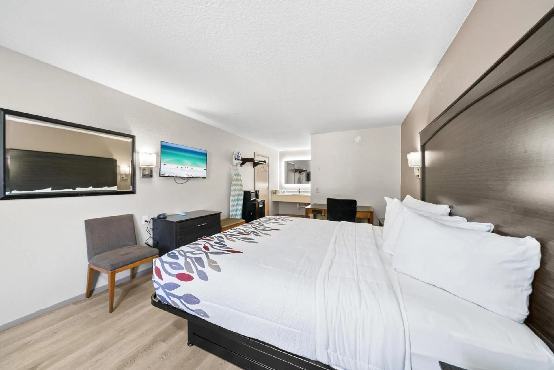 Bed in Executive Inn - Panama City Beach