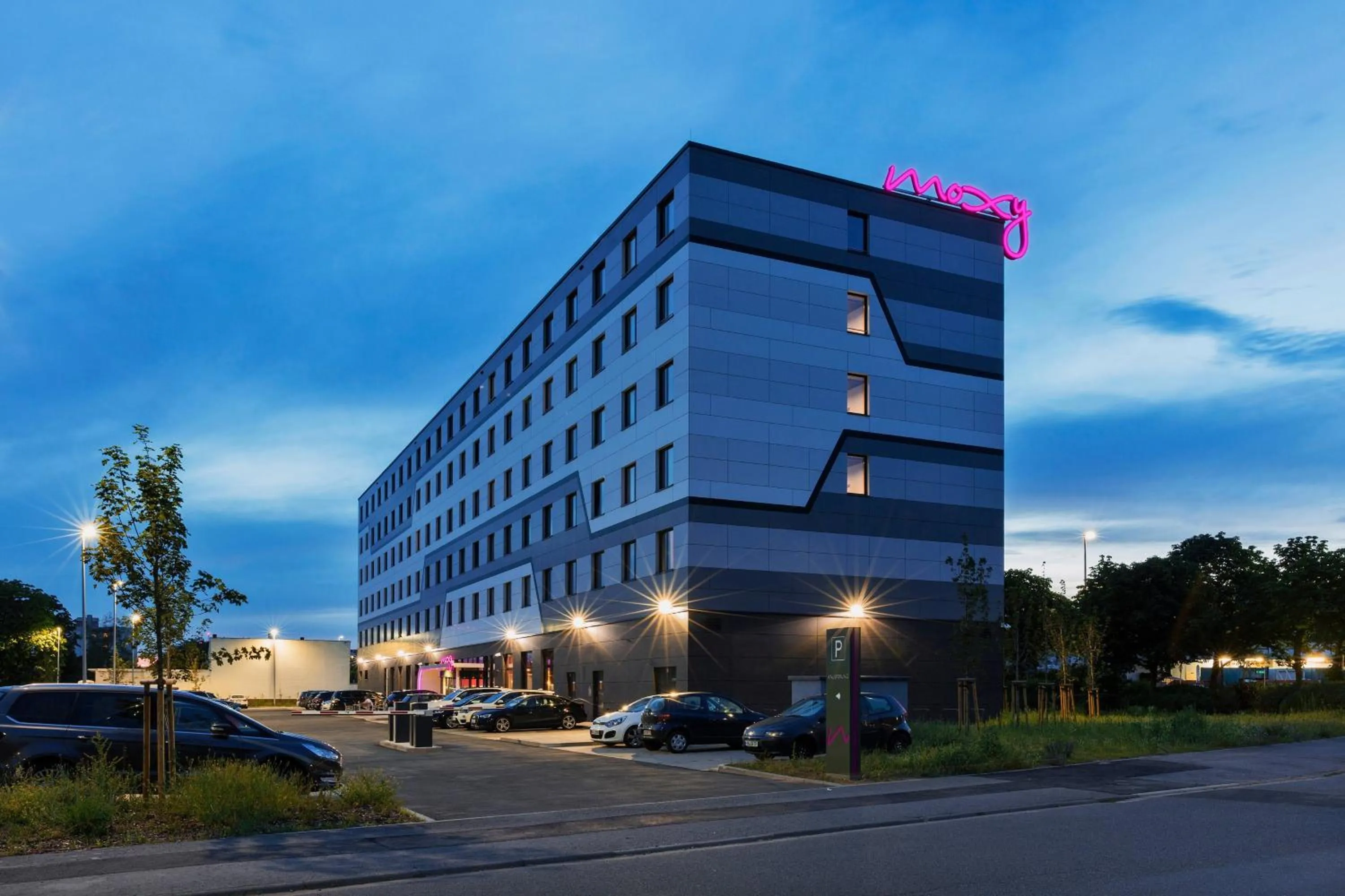 Property building in Moxy Frankfurt Airport Kelsterbach