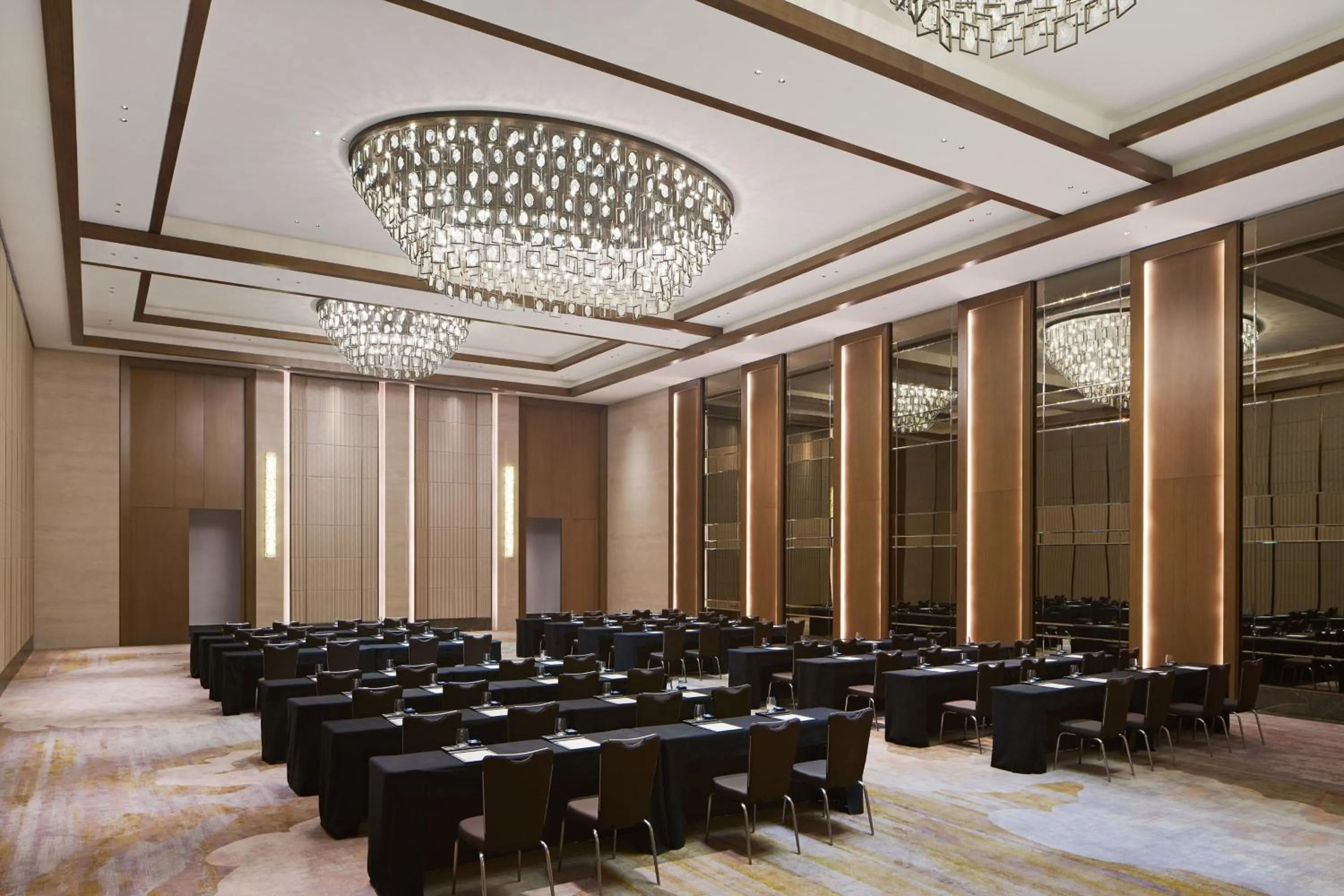 Meeting/conference room in Sheraton Yunfu Xinxing Hotel