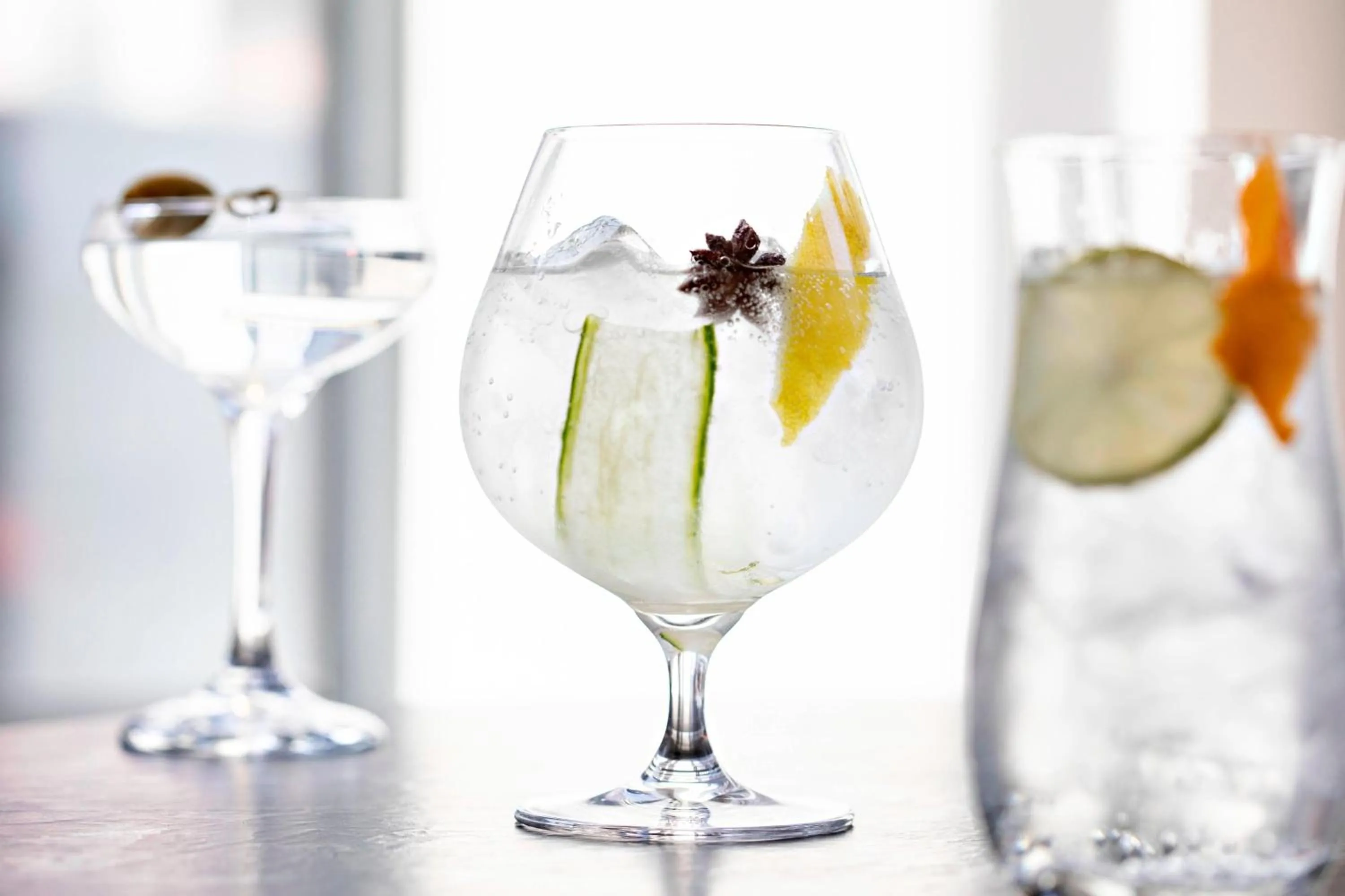 Lounge or bar in AC Hotel by Marriott Grand Rapids Downtown