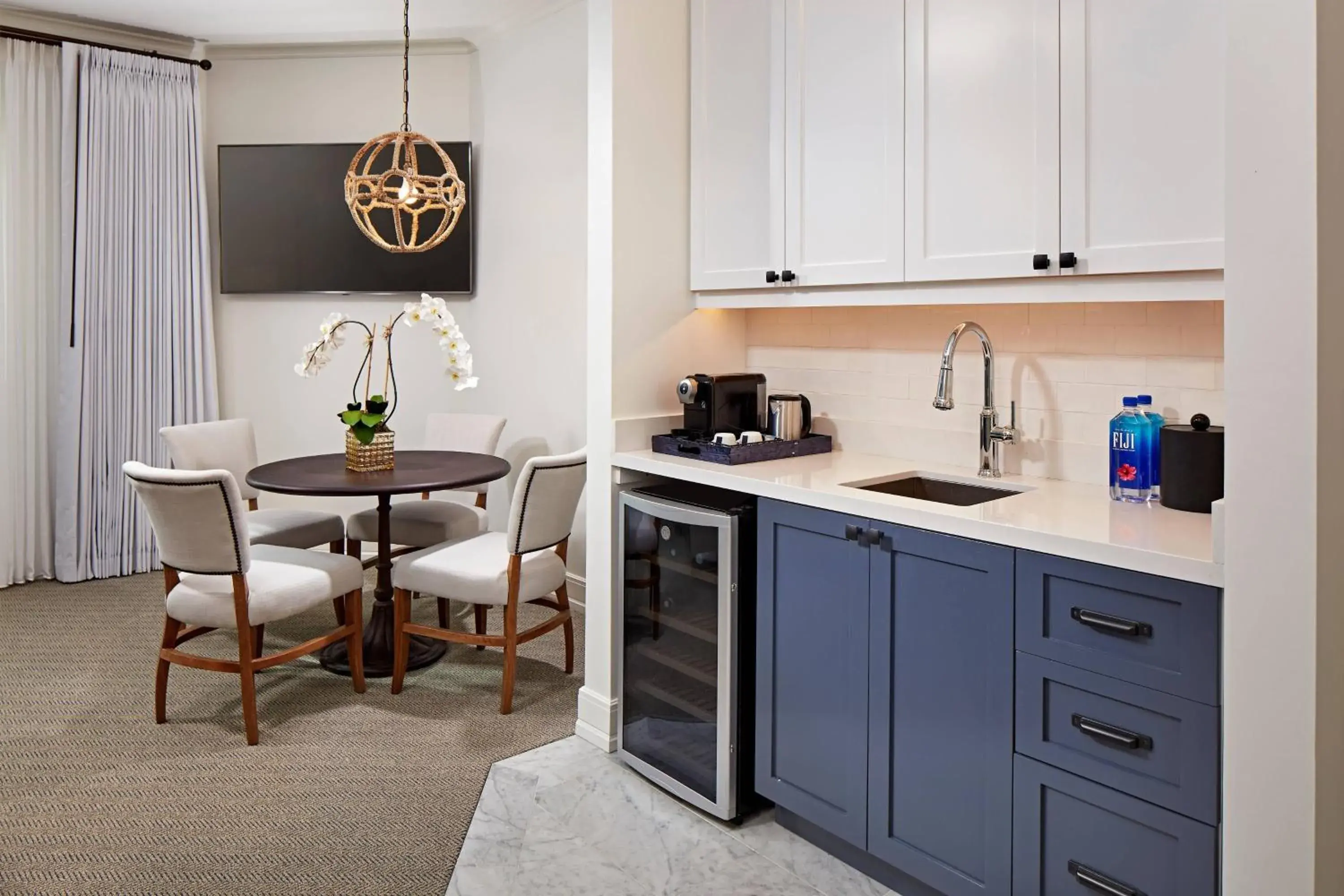 Lounge or bar in Vespera Resort on Pismo Beach, Autograph Collection Lounge or bar in Vespera Resort on Pismo Beach, Autograph Collection