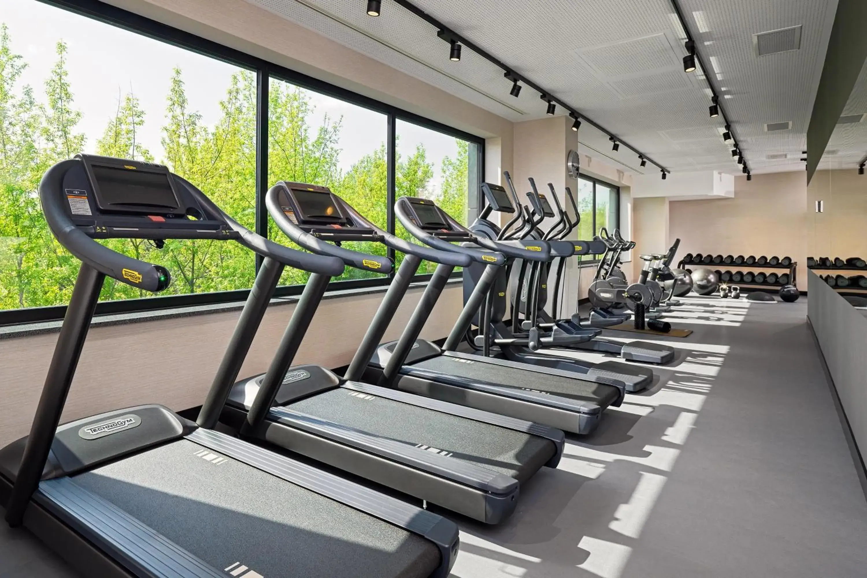 Fitness centre/facilities in Four Points by Sheraton Warsaw Mokotow Fitness centre/facilities in Four Points by Sheraton Warsaw Mokotow