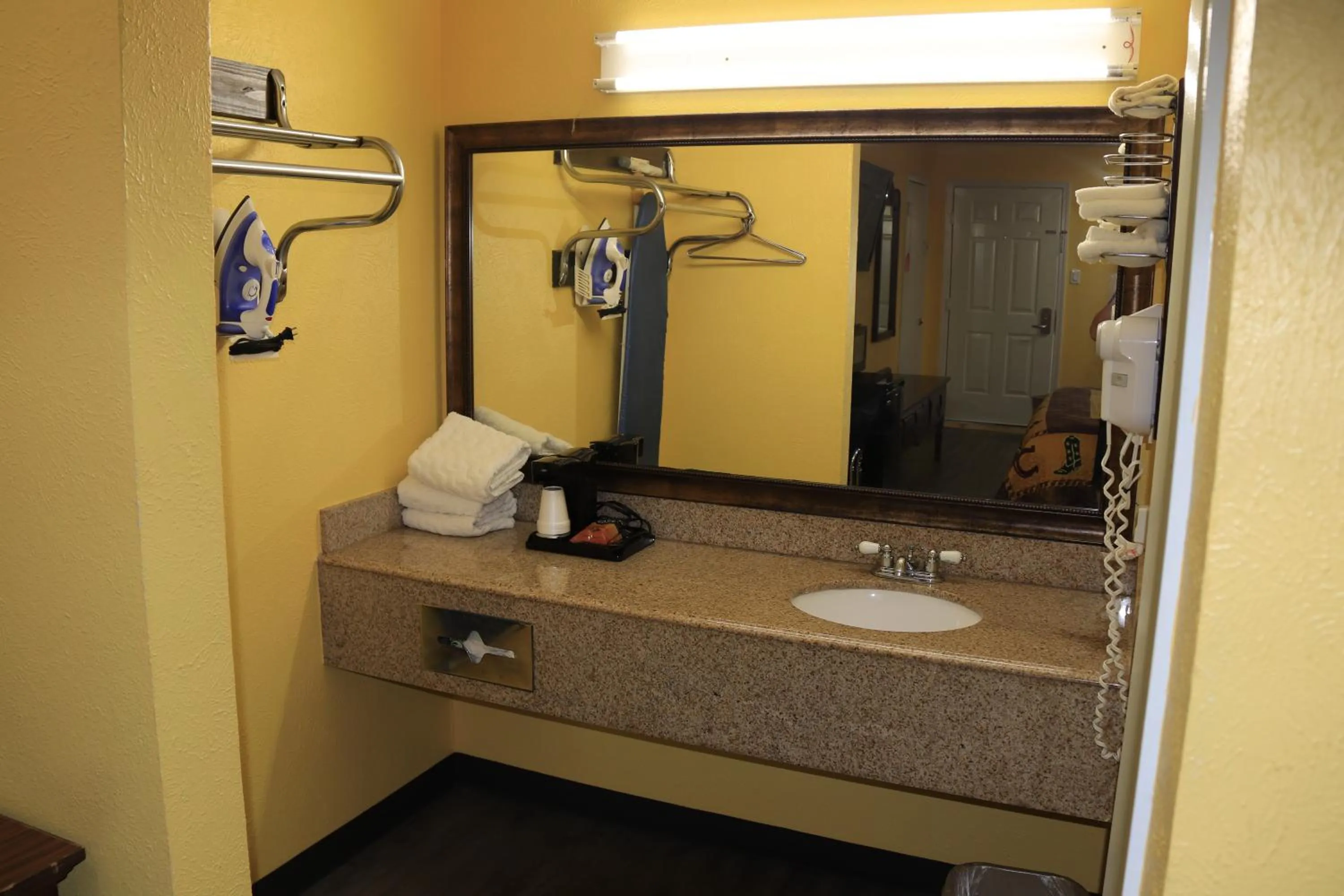 Chaparral Motel Hallettsville