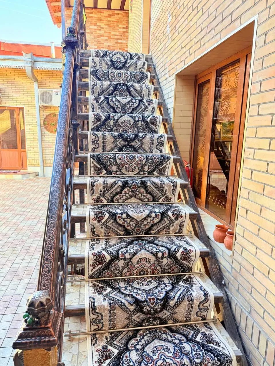 Inner courtyard view in Sherxan Hotel