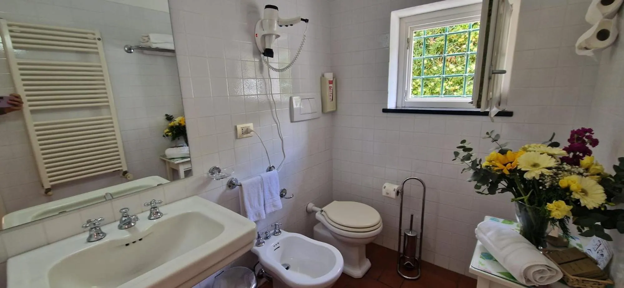 Bathroom in Hotel La Giada del Mesco