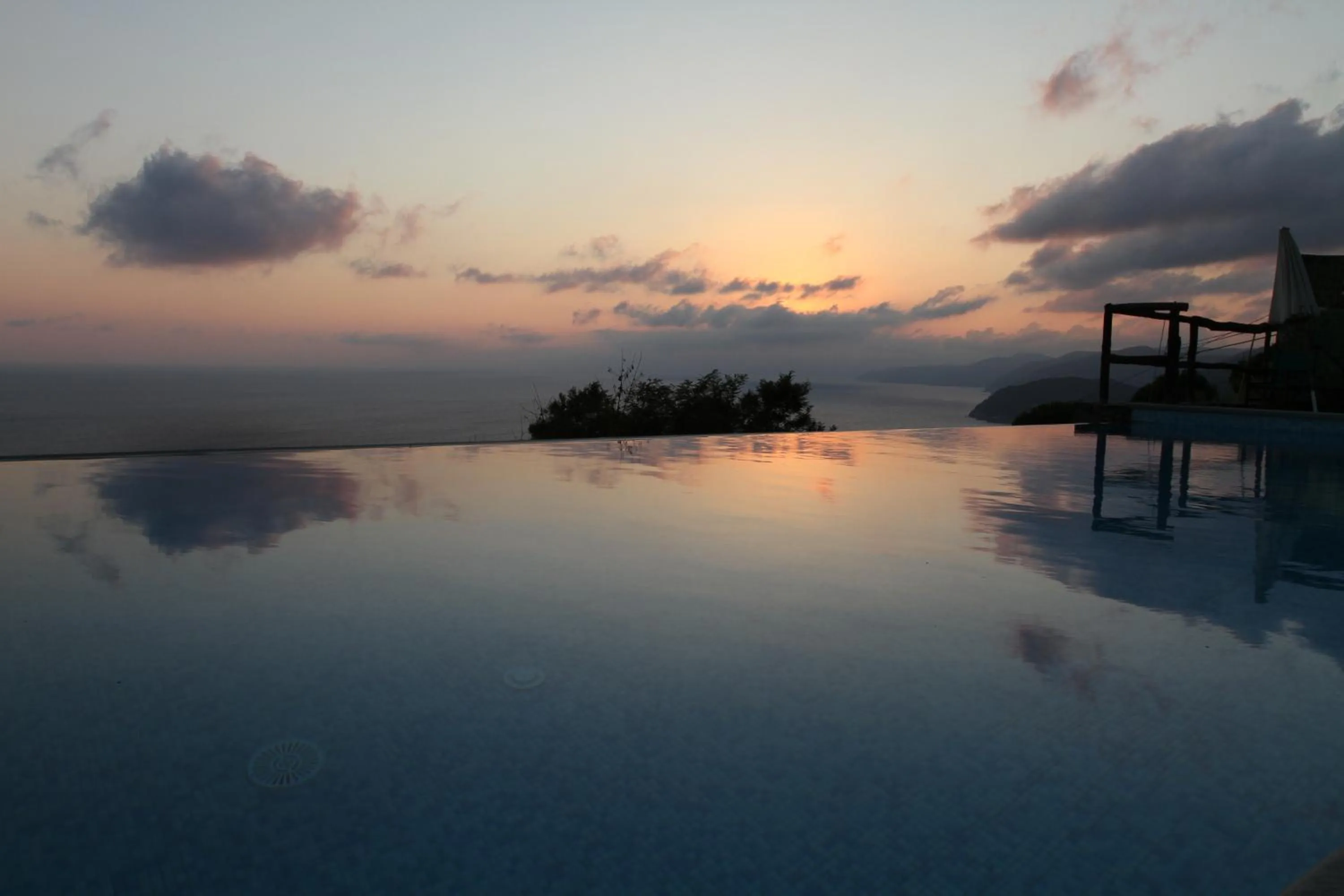 Swimming pool in Hotel La Giada del Mesco