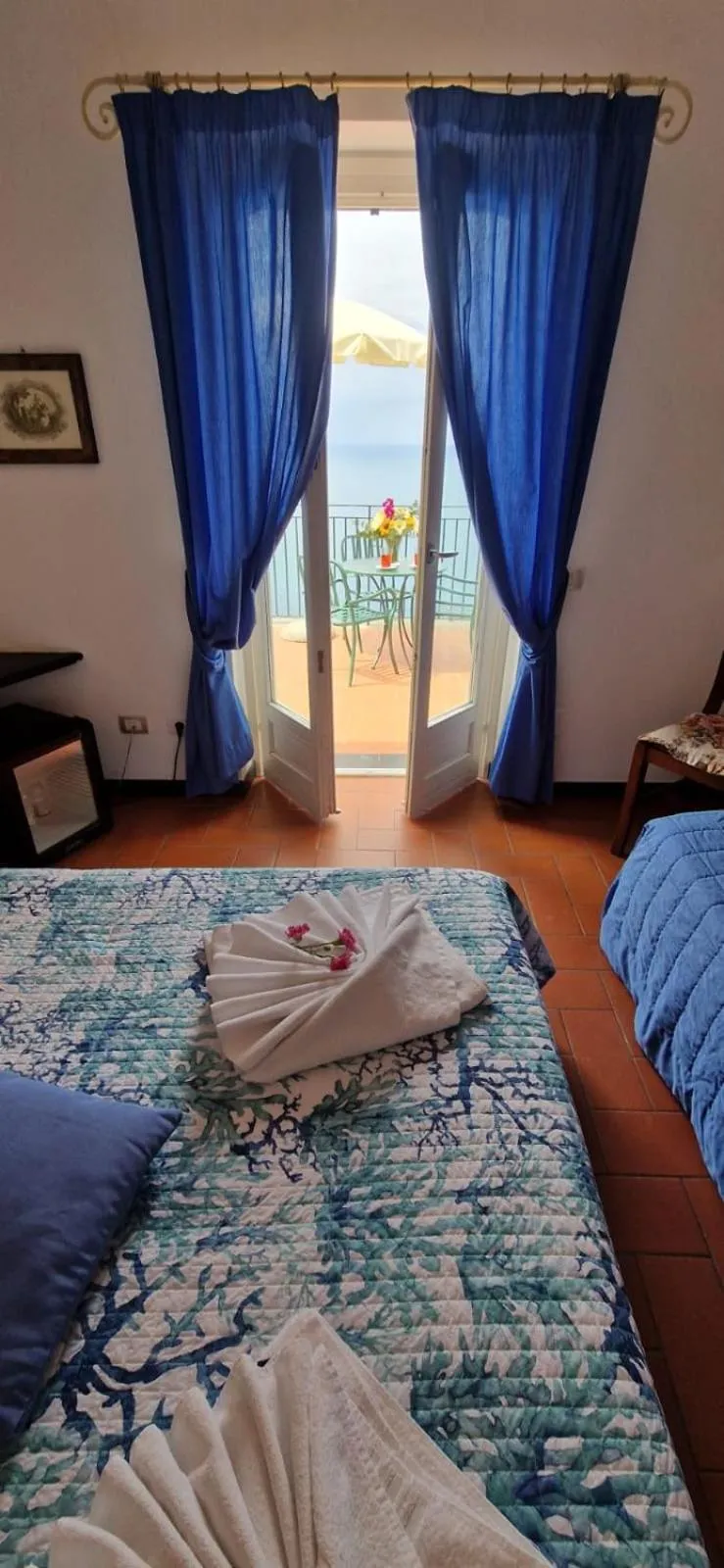 View (from property/room), Bed in Hotel La Giada del Mesco