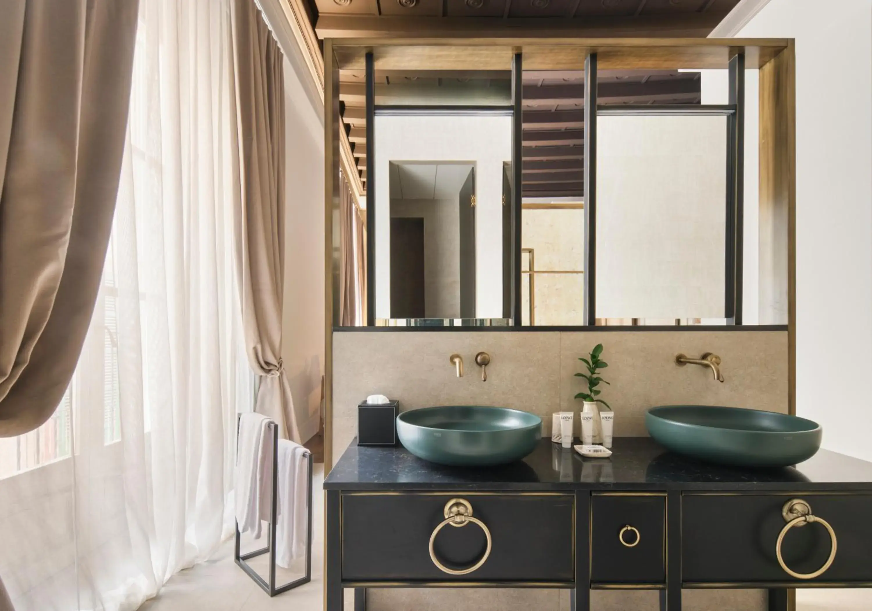 Bathroom in Hotel Antigua Palma - Casa Noble Bathroom in Hotel Antigua Palma - Casa Noble