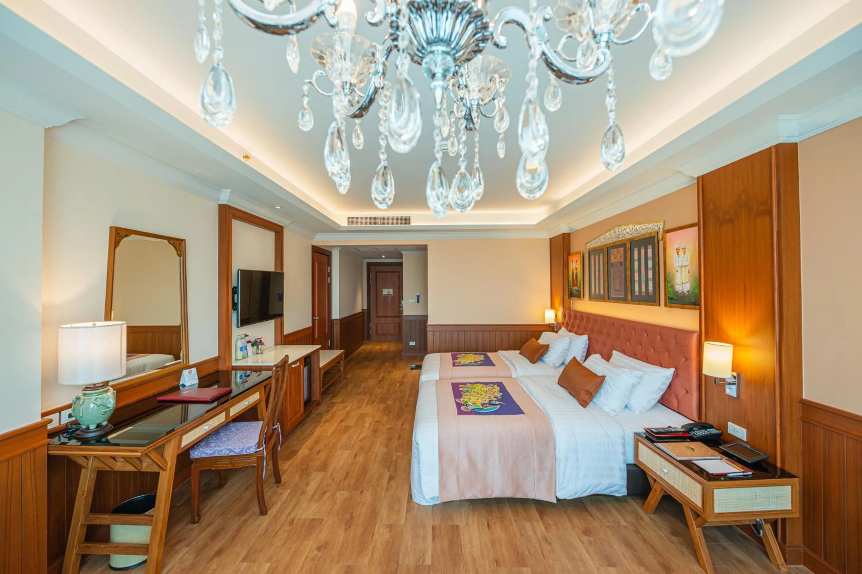 Bedroom, Bed in The Empress Premier Chiang Mai