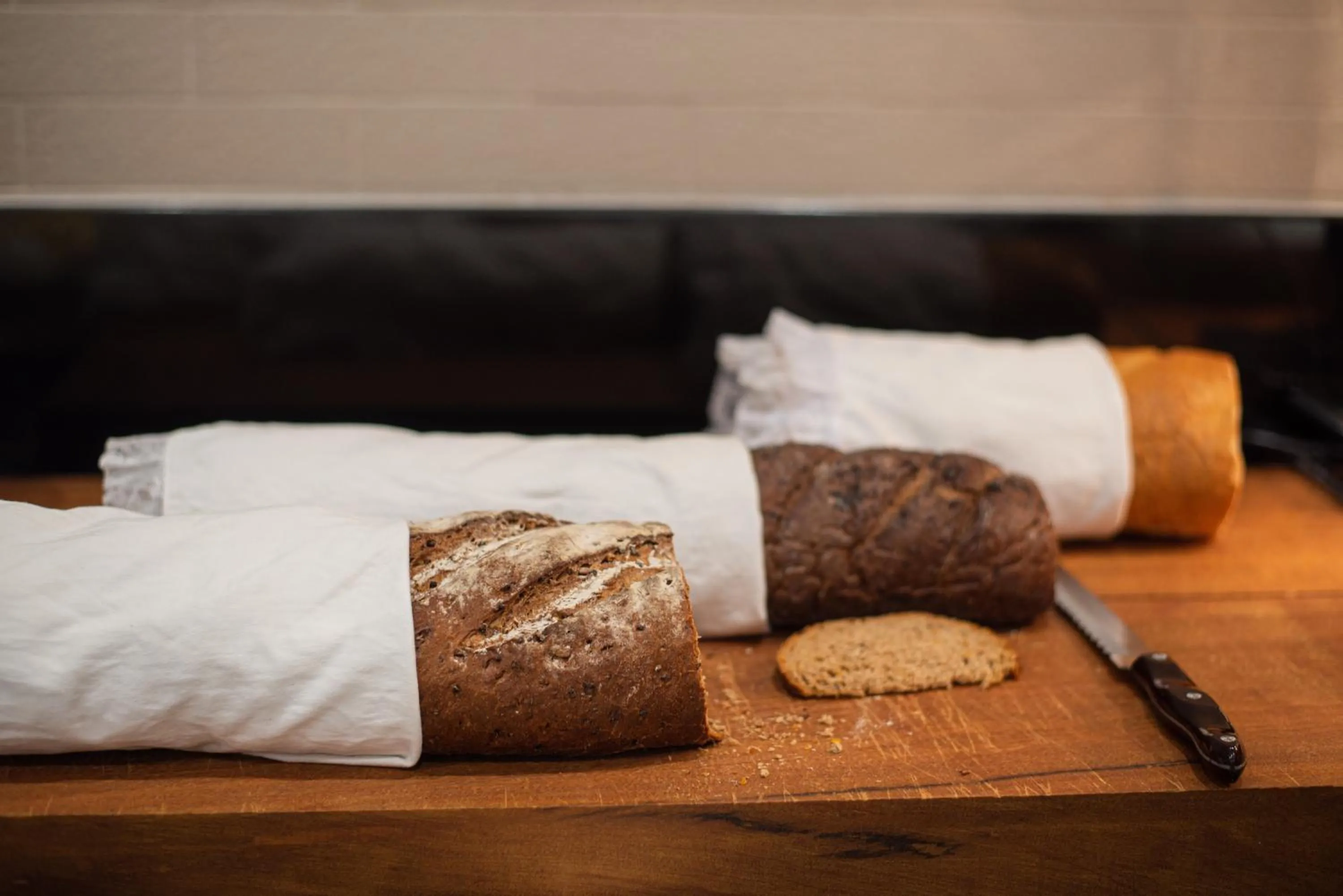 Breakfast, Bed in The Empress Premier Chiang Mai