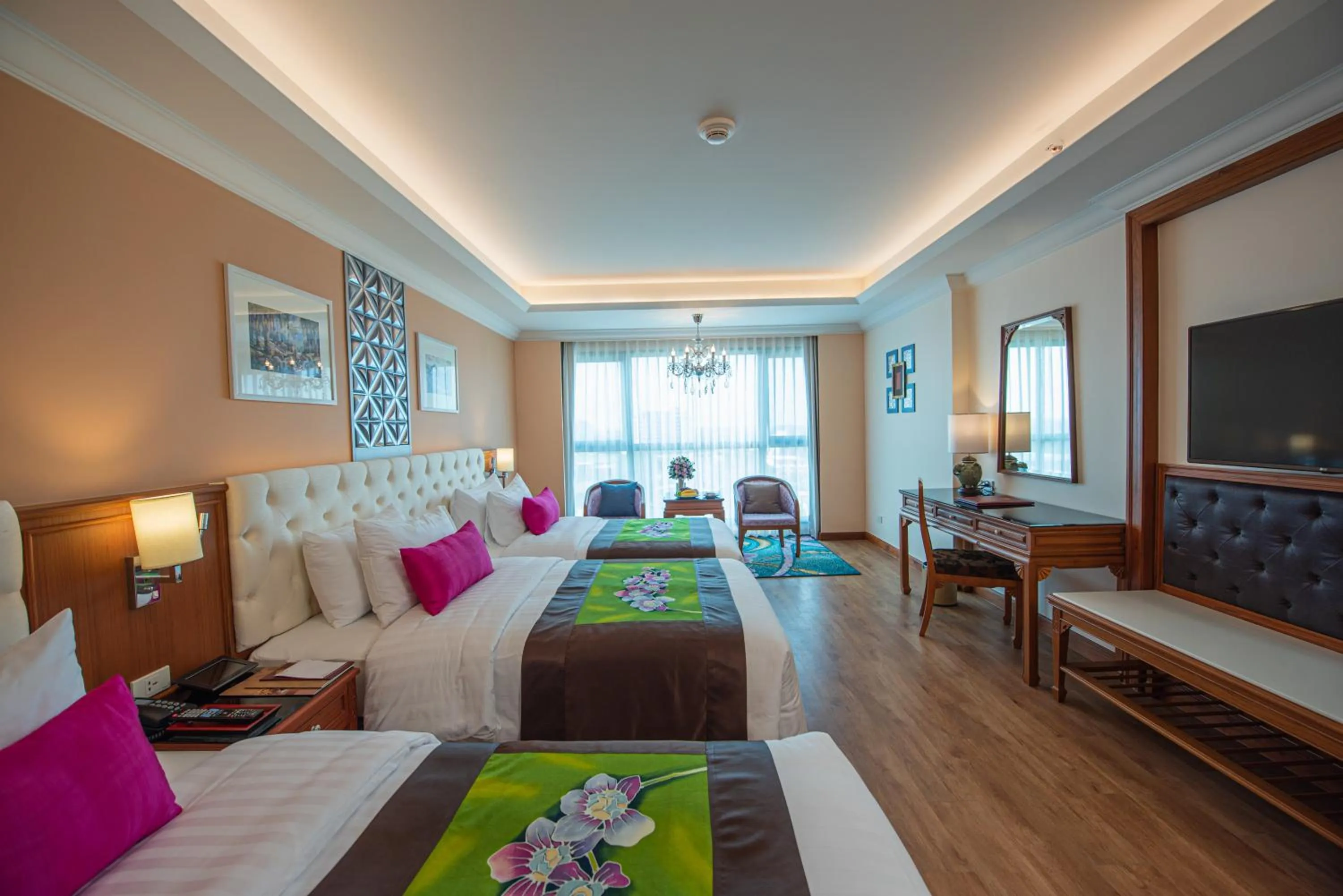 Bedroom, Bed in The Empress Premier Chiang Mai