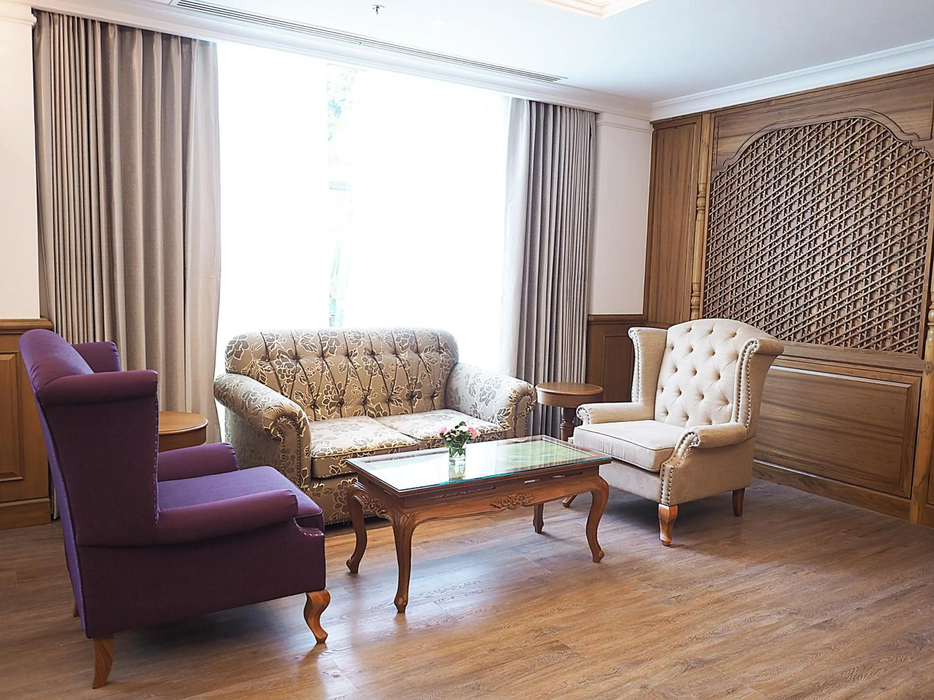 Library in The Empress Premier Chiang Mai