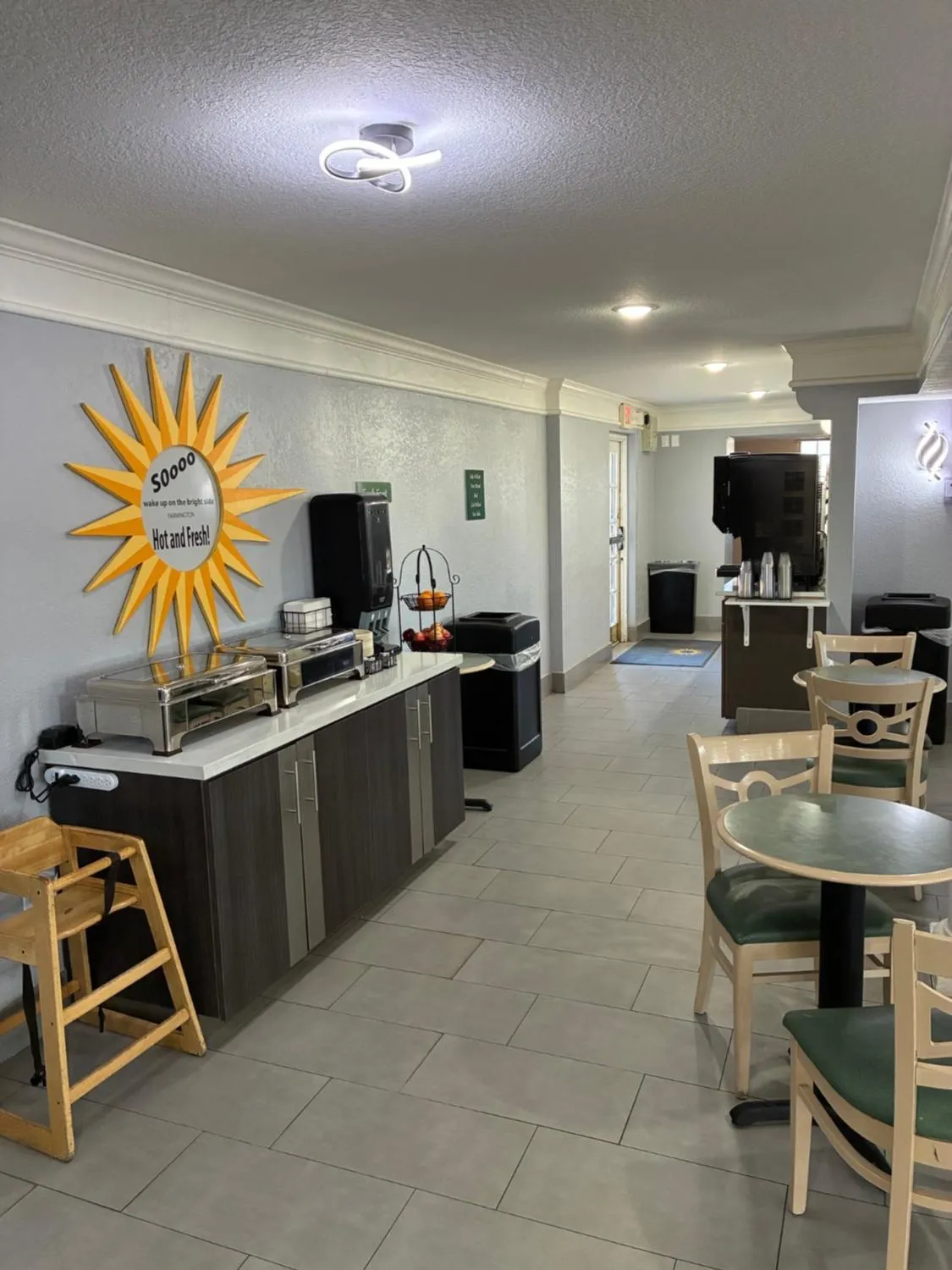 Breakfast in La Quinta Inn by Wyndham Farmington