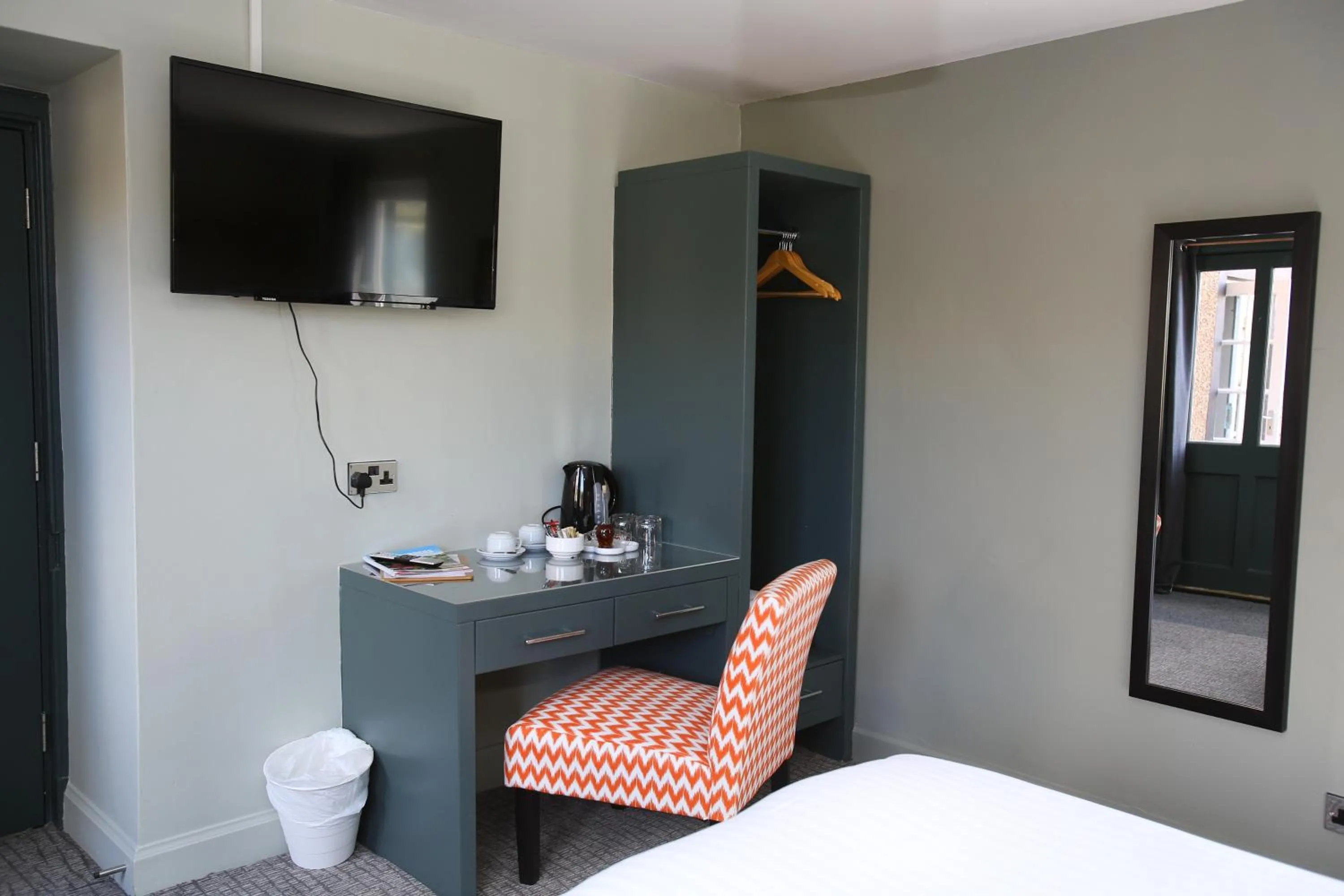 Bed in Kings Arms Hotel